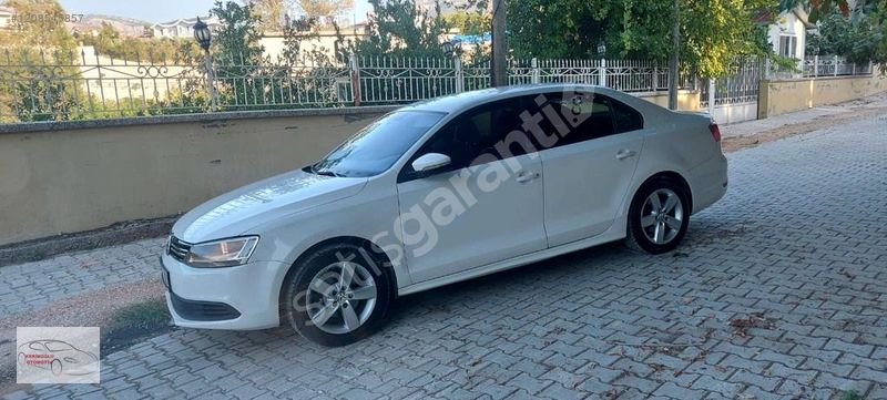 2011 Yeni Kasa--VOLKWAGEN JETTA-- 1.6 TDI--MASRAFSIZ--