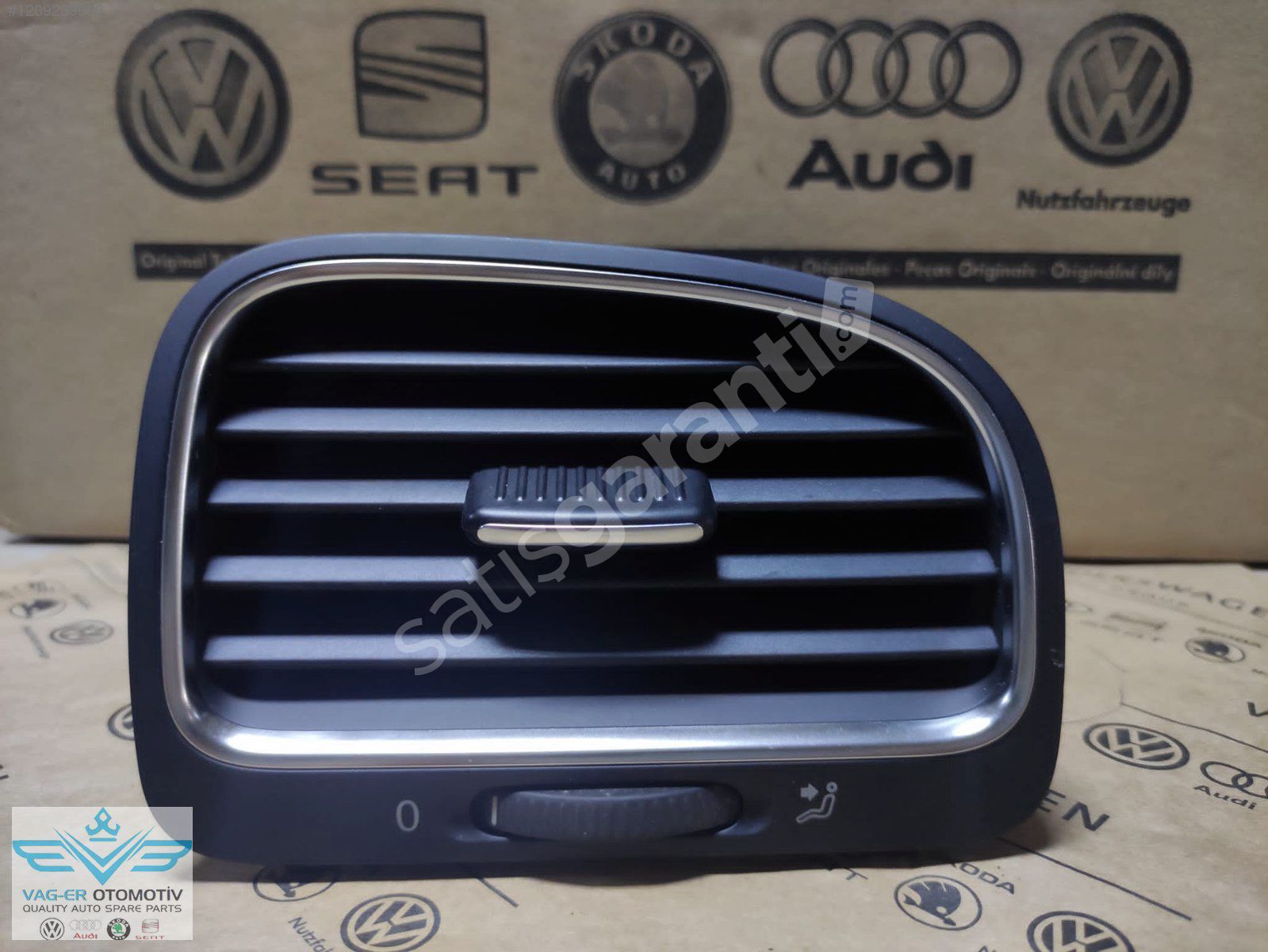 VW GOLF 6 ÖN SAĞ TORPİDO HAVALANDIRMA IZGARASI 5K0819704
