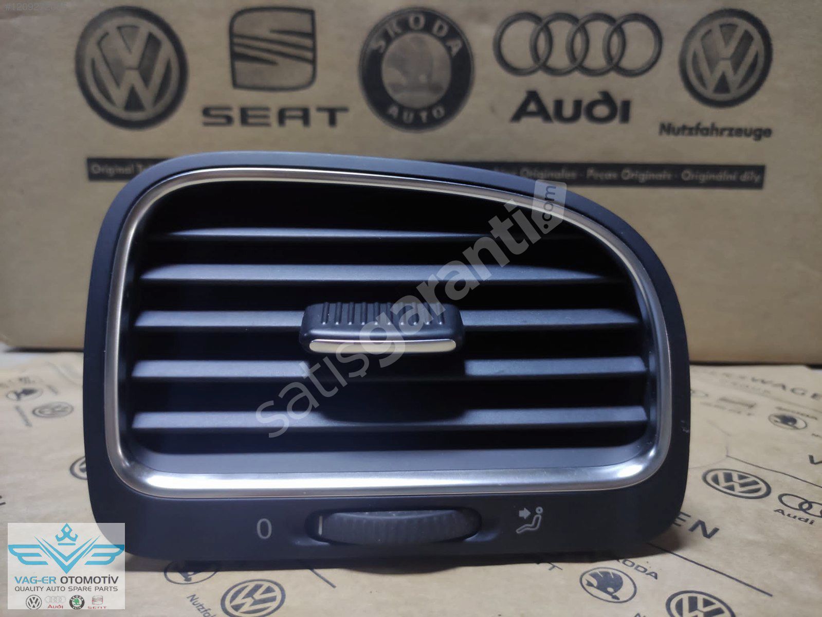 VW GOLF 6 ÖN SAĞ TORPİDO HAVALANDIRMA IZGARASI 5KD819704