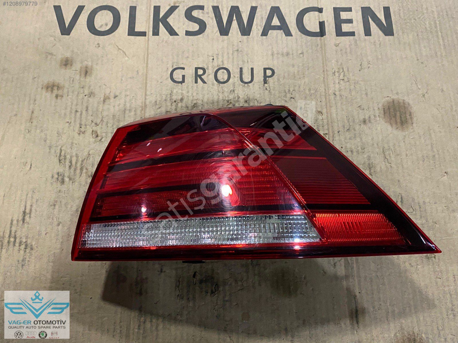 GOLF 7.5 ARKA SAĞ DIŞ STOP LAMBASI LEDLİ 5G0945096Q / HATASIZ