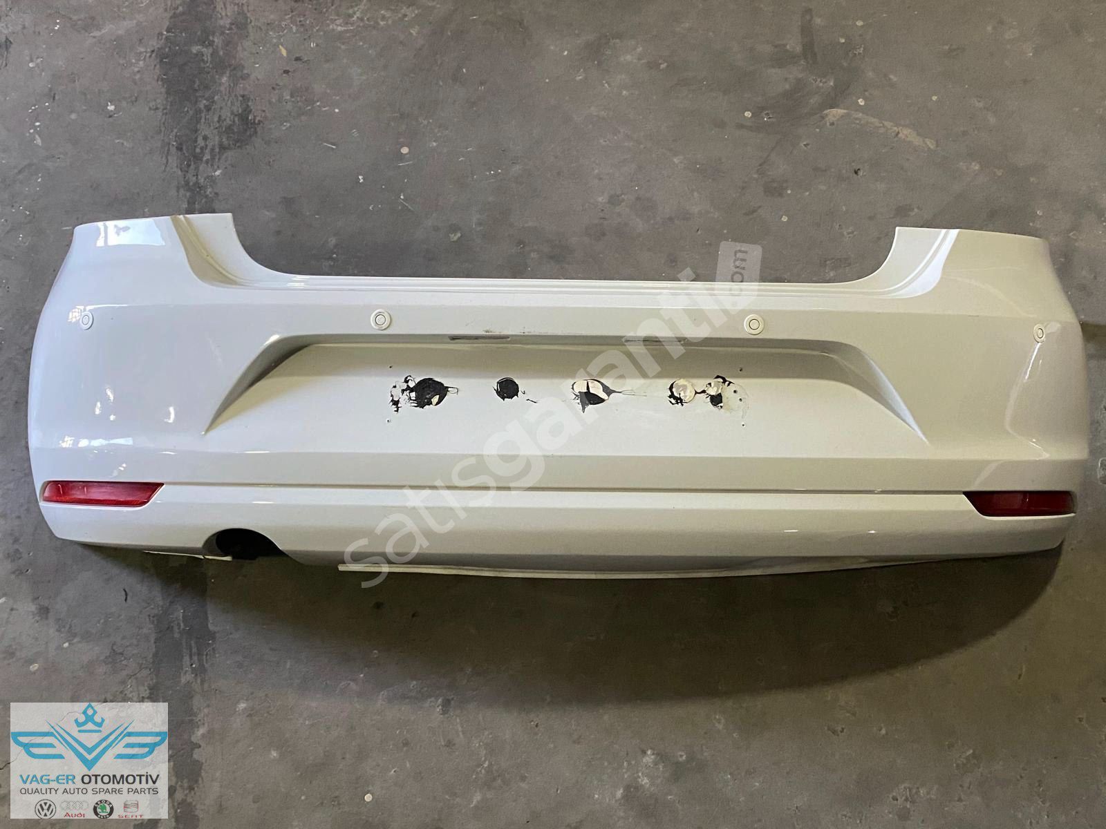 VW POLO 2015 6C0 ŞASE ARKA TAMPON REFLEKTÖR KOMPLE 6C0807421A