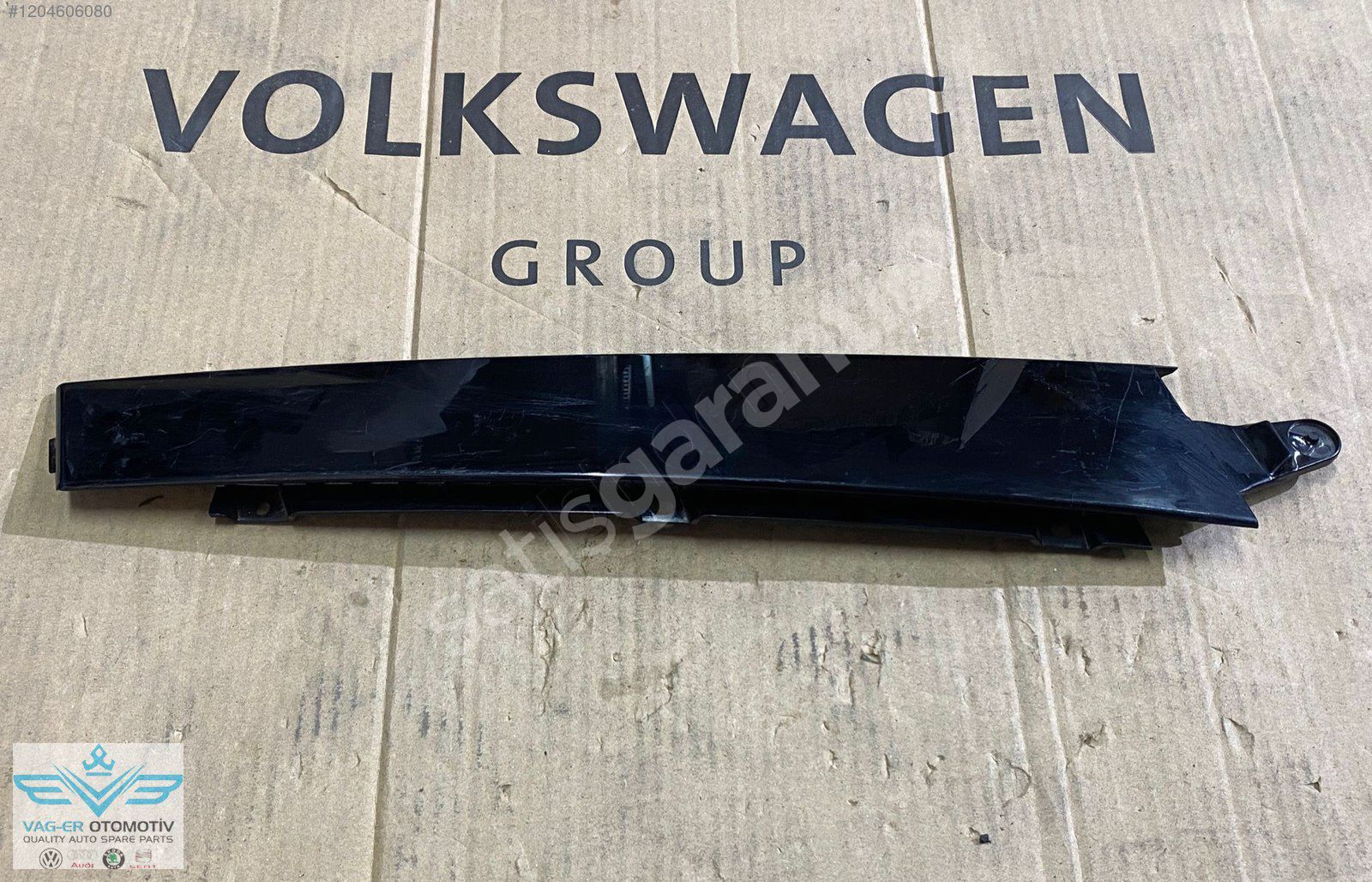 VW GOLF 6 2009-2012 SOL YAN DİREK KAPLAMASI 5K4837901 / SIFIR