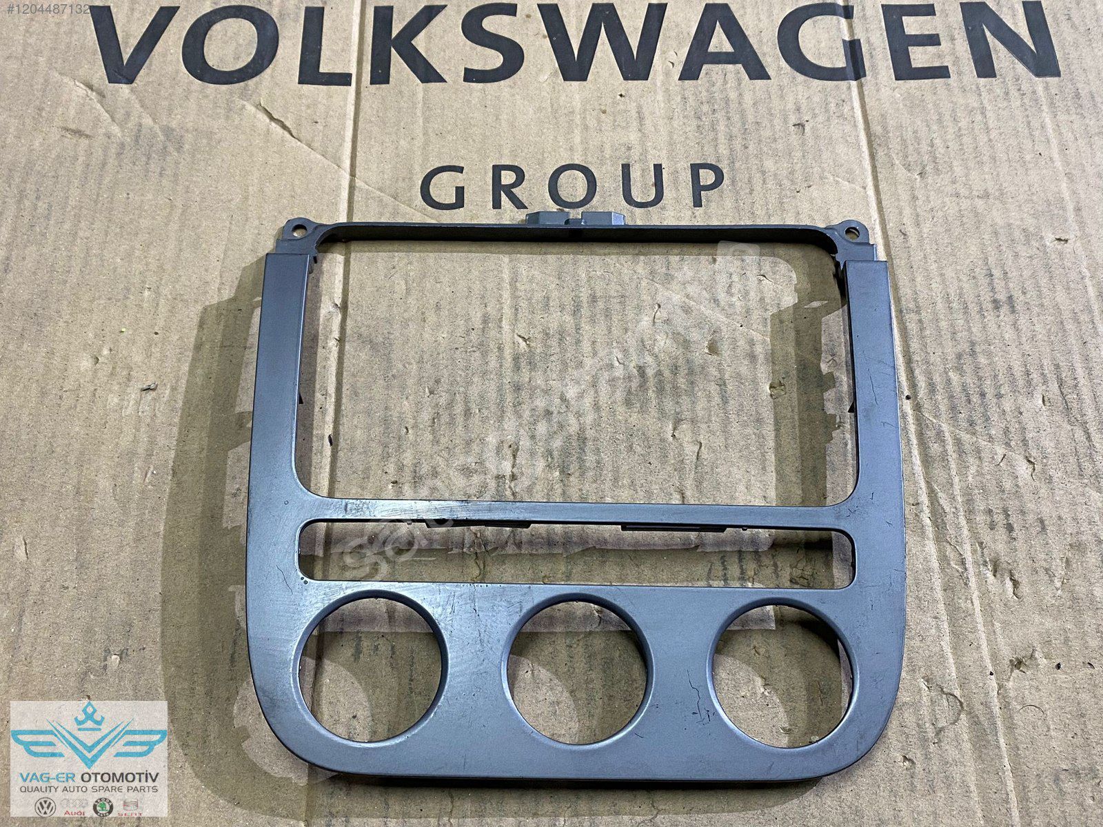 VW GOLF 5 2004-2008 ÖN ORTA TEYP TEYİP ÇERÇEVESİ 1K0858071G GRİ