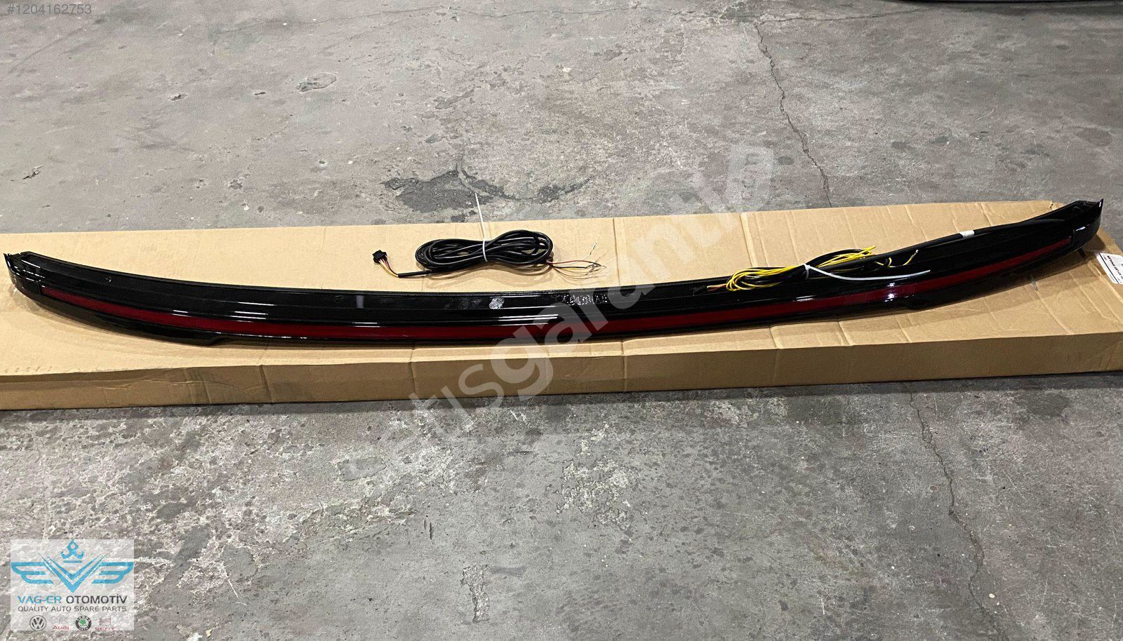 AUDİ A3 2013-2019 ARKA BAGAJ SPOYLER LED IŞIKLI
