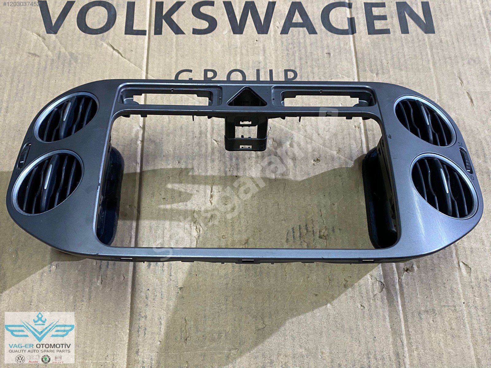 VW TİGUAN 2008-2015 ORTA HAVALANDIRMA MAFSALI GRİ 5M0858071K