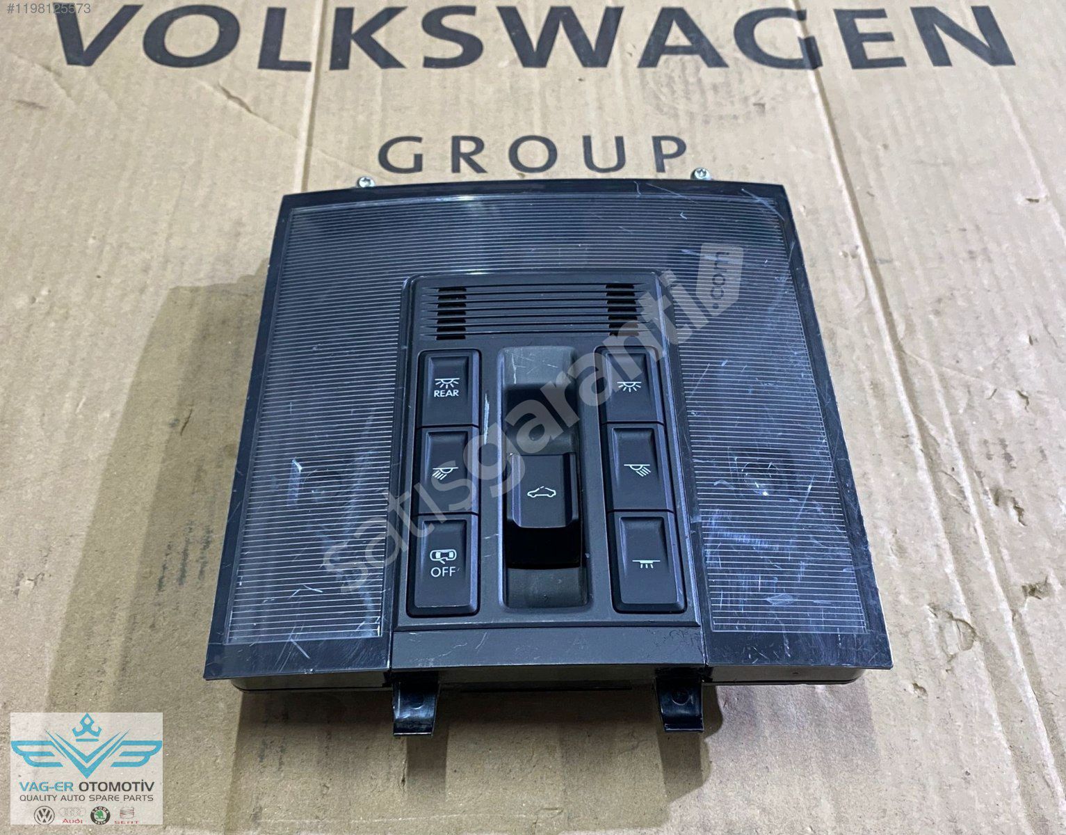 PASSAT B8.5 2019-2023 ÖN TAVAN AYDINLATMASI LAMBASI 3G0947105B S
