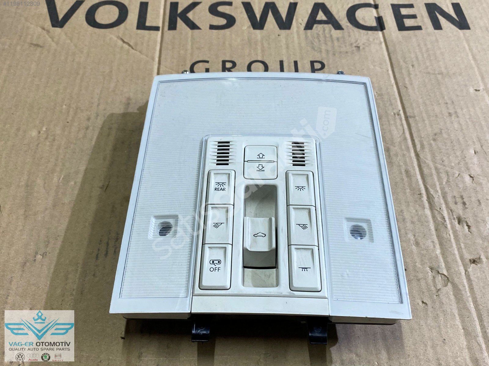 VW PASSAT B8 2015-2018 ÖN TAVAN AYDINLATMASI LAMBASI 3G0947105E
