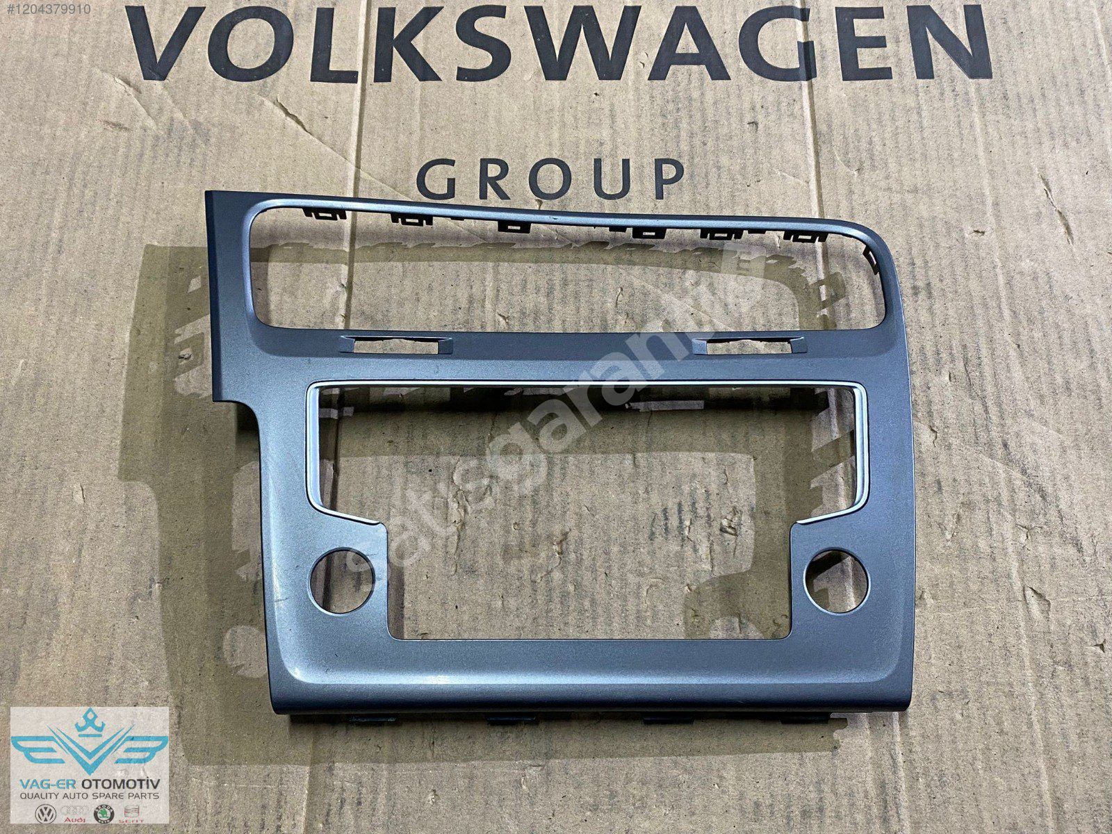 GOLF 7 2013-2016 ÖN ORTA TEYİP TEYP ÇEREÇVESİ GRİ 5G1819743 oem