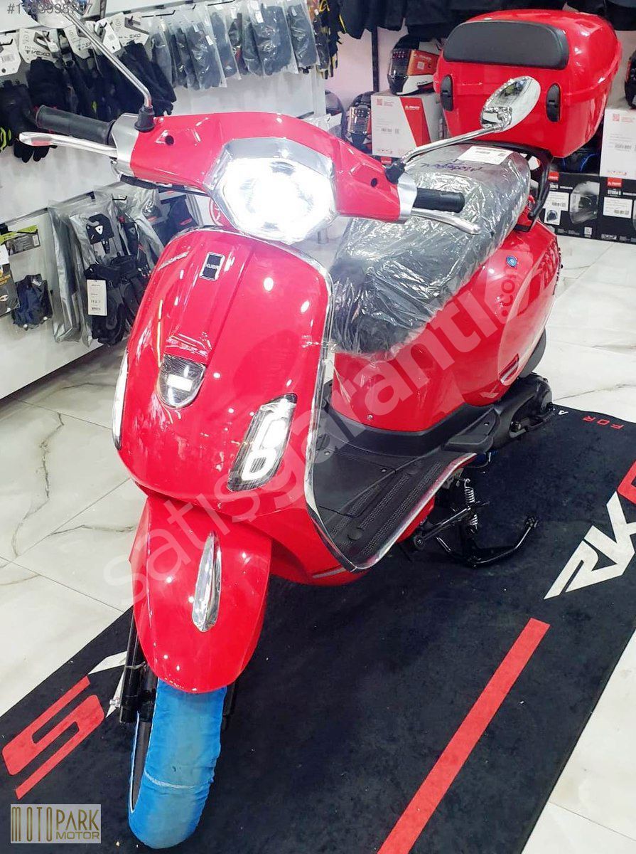 MOTOPARK MOTOR'DAN RKS AZURE 50 PRO NAKİTE ÖZEL