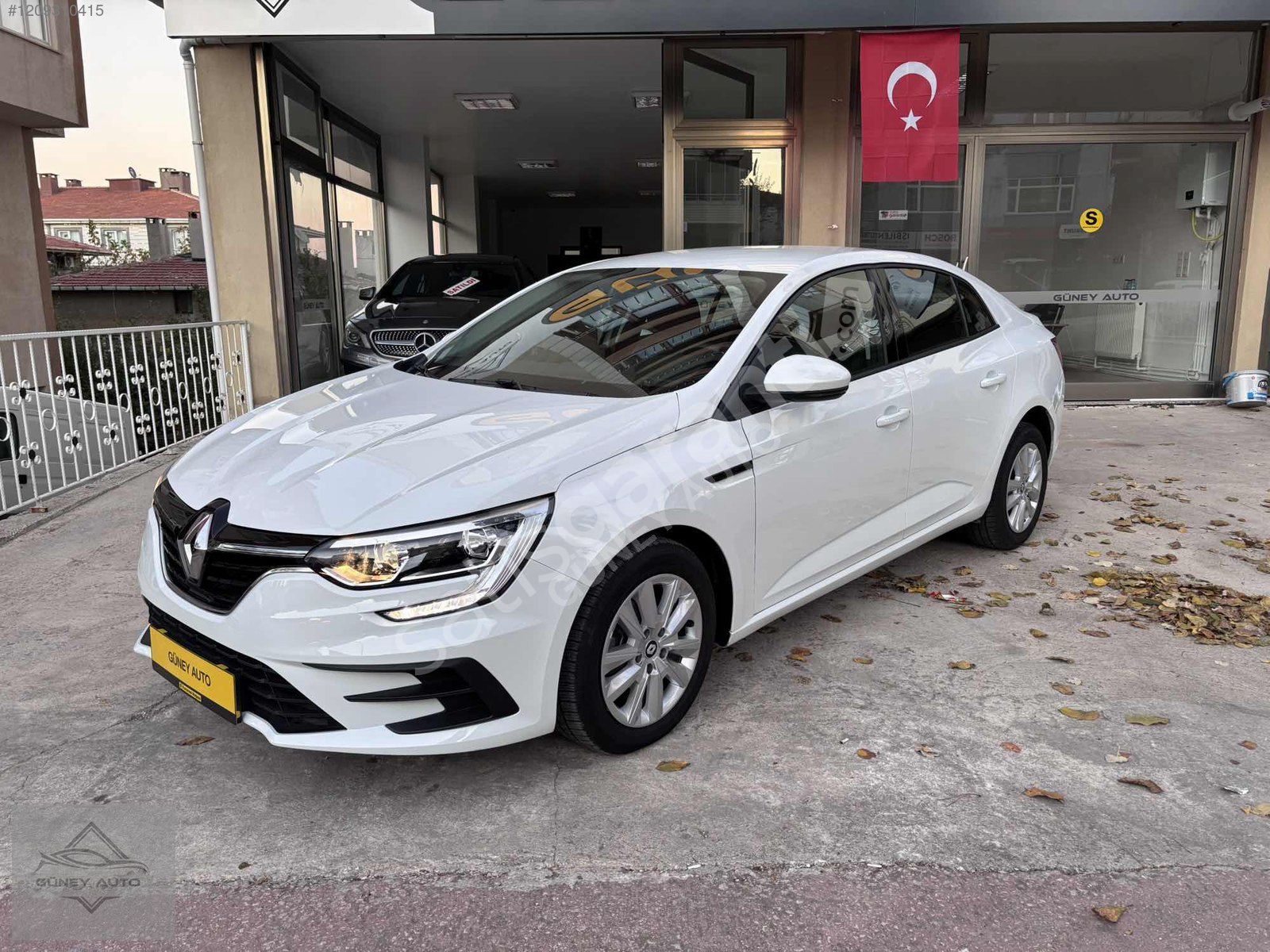 2023 MODEL BOYASIZ 10.000 KM'DE HAYALET EKRAN ELEKTRONİK PARK