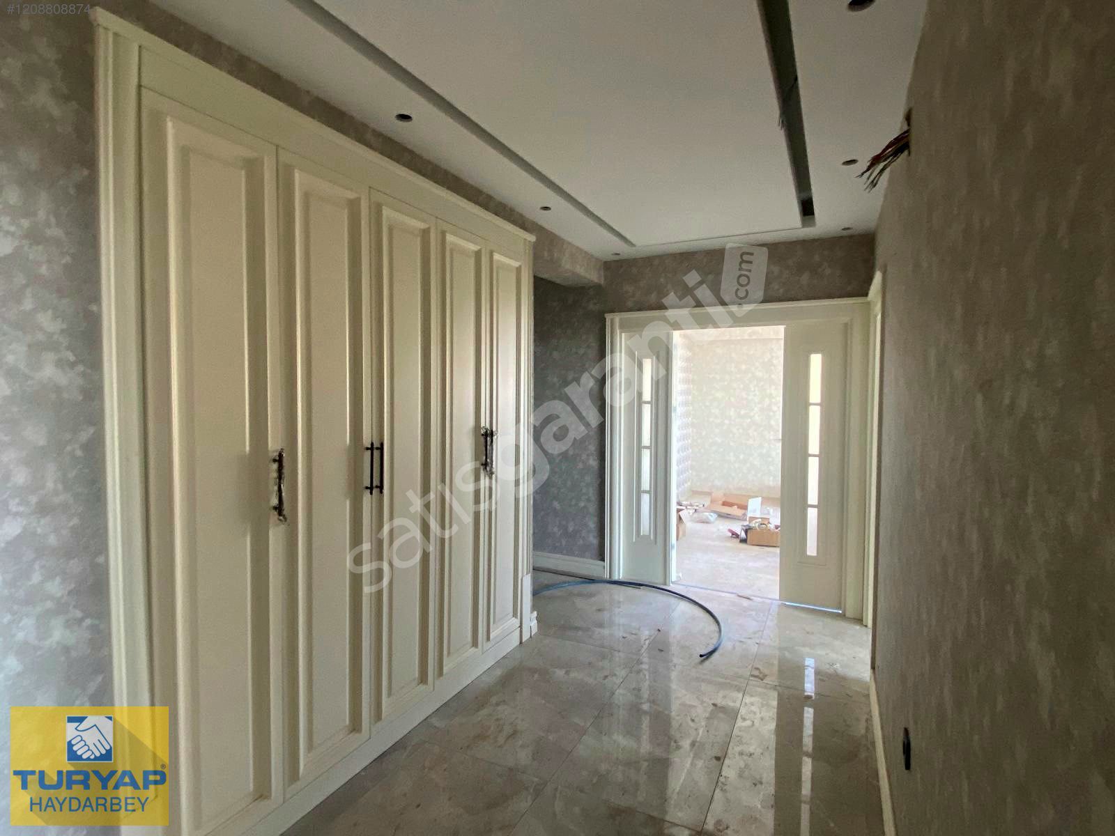 4+1 SAÇAKLIZADE DE SATILIK DAİRE HAYDARBEY TURYAPTAN