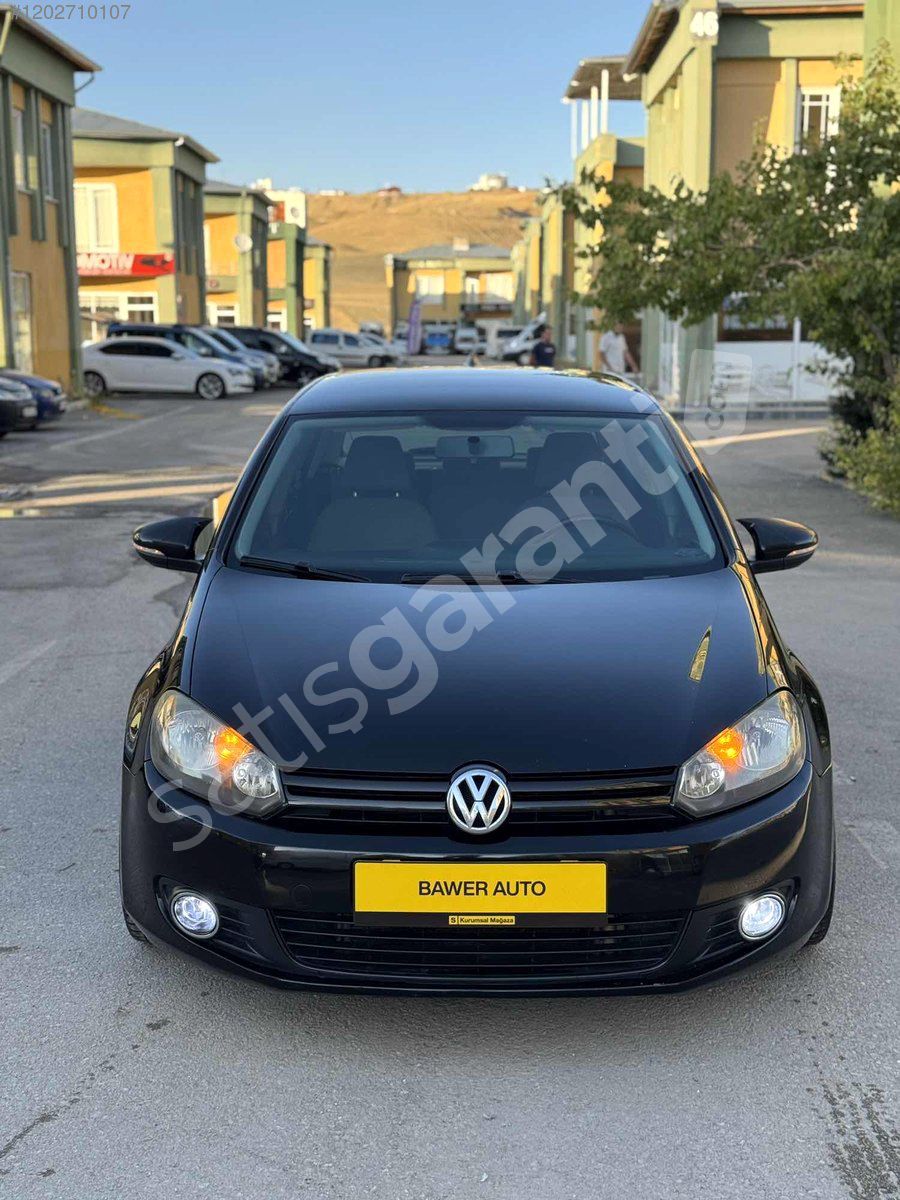 BAWER'DEN 2012 GOLF VI 1.6 TDI 1 DEĞİŞEN 1 BOYA HARİCİ HATASIZ