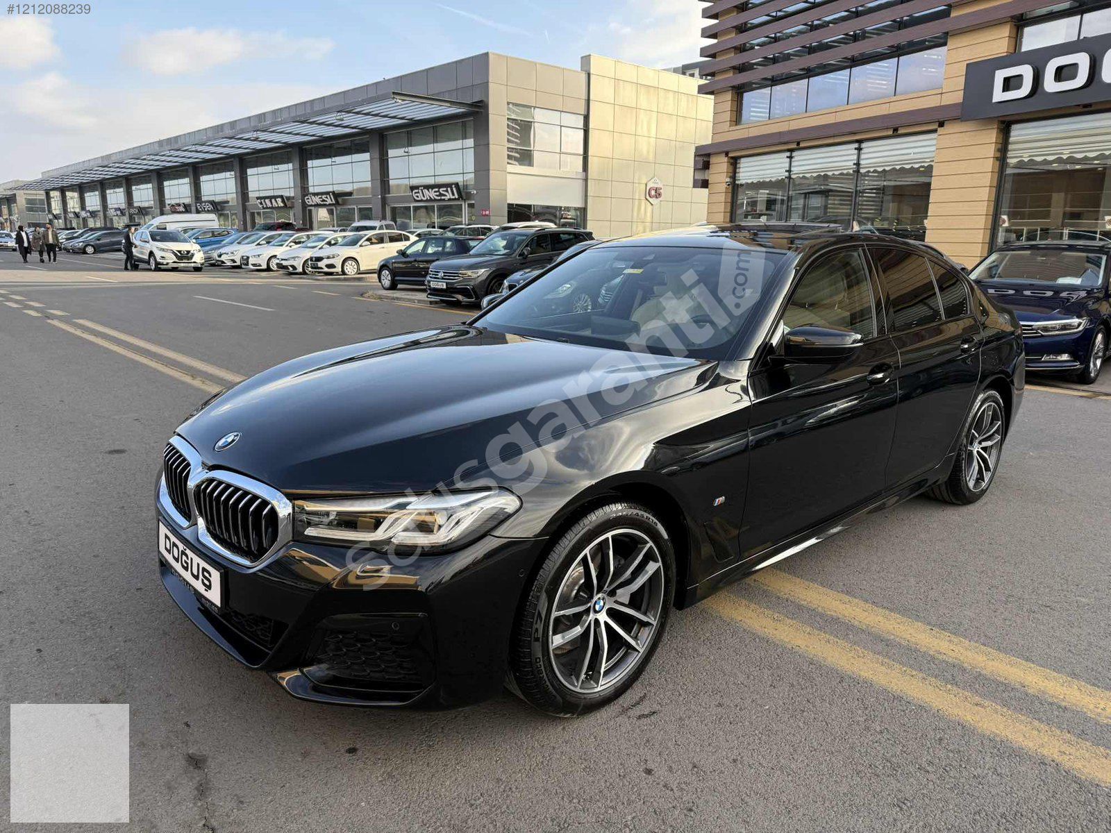 DOĞUŞ'DAN BMW 5.20 XDRİVE MSPORT HATASIZ+ TAMAMINA KREDİ İMKANI+