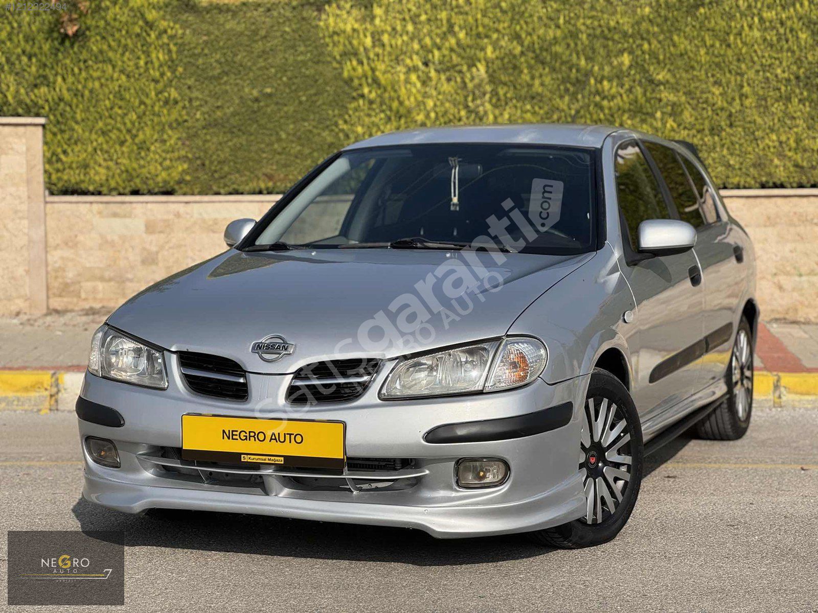 NEGRO AUTO | 2001 MODEL TEMİZ DÜŞÜK KM 1.5 ALMERA