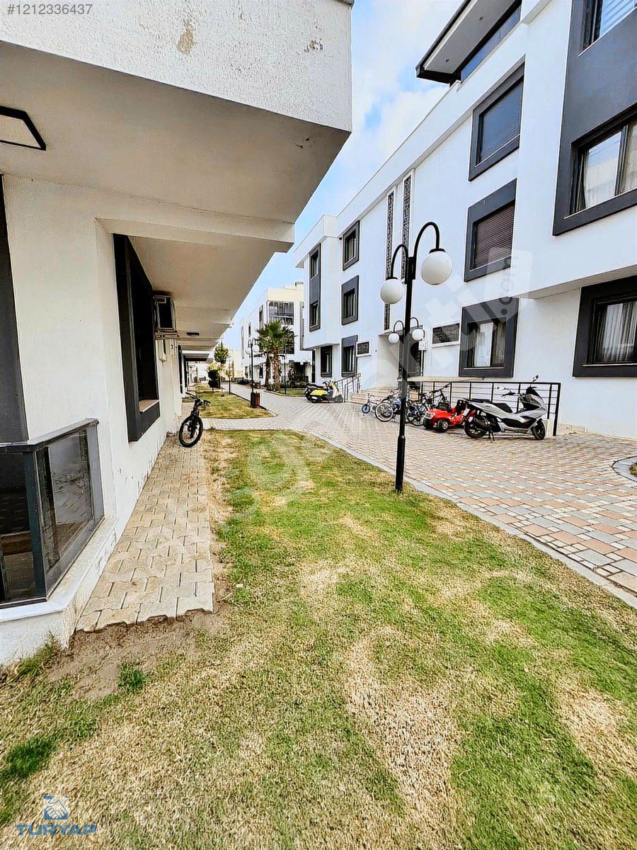 TURYAP TAN ARAKAT HAVUZLU SİTEDE ARAKAT 3+1 LÜX 170m2