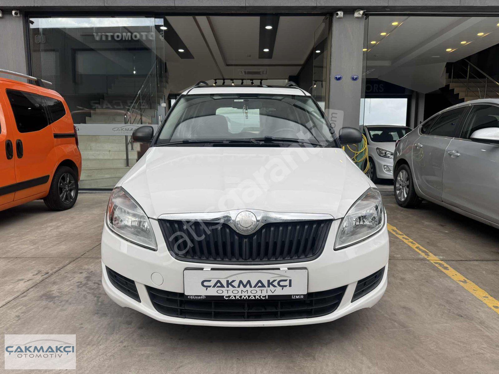 ÇAKMAKÇI OTOMOTİV'DEN 2010 SKODA ROOMSTER 1.2 CAM TAVANLI