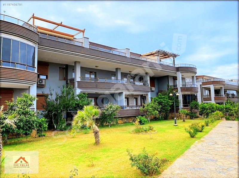 Gümüşevler 4 Sitesinde 3+1 Geniş Balkonlu Daire