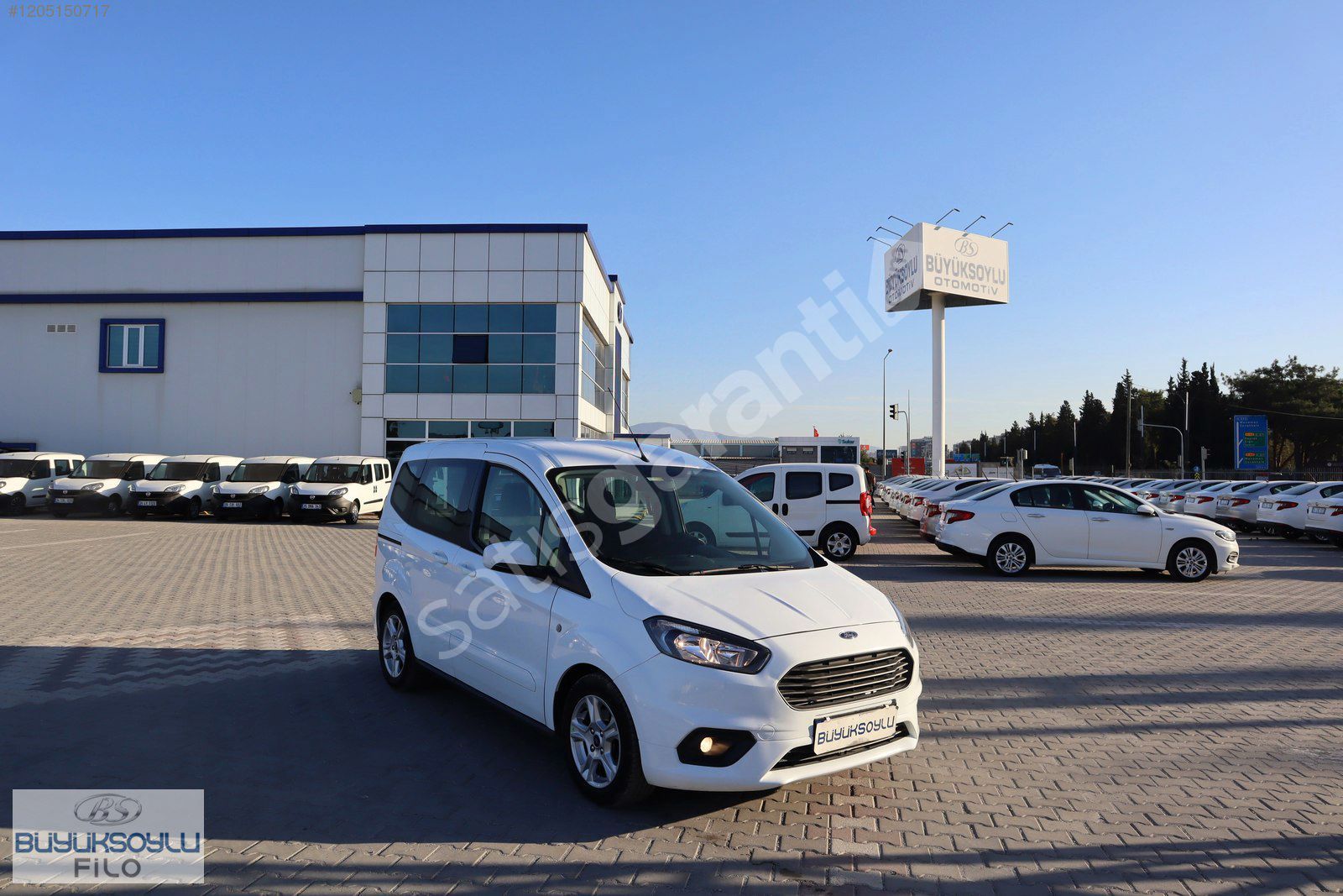 BÜYÜKSOYLU FİLO'DAN 2023 TOURNEO COURİER 1.5 TDCI DELUXE 100 HP