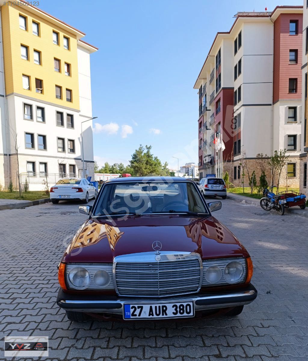 YVZ AUTO`DAN MERCEDES BENZ 1977 OTOMATİK