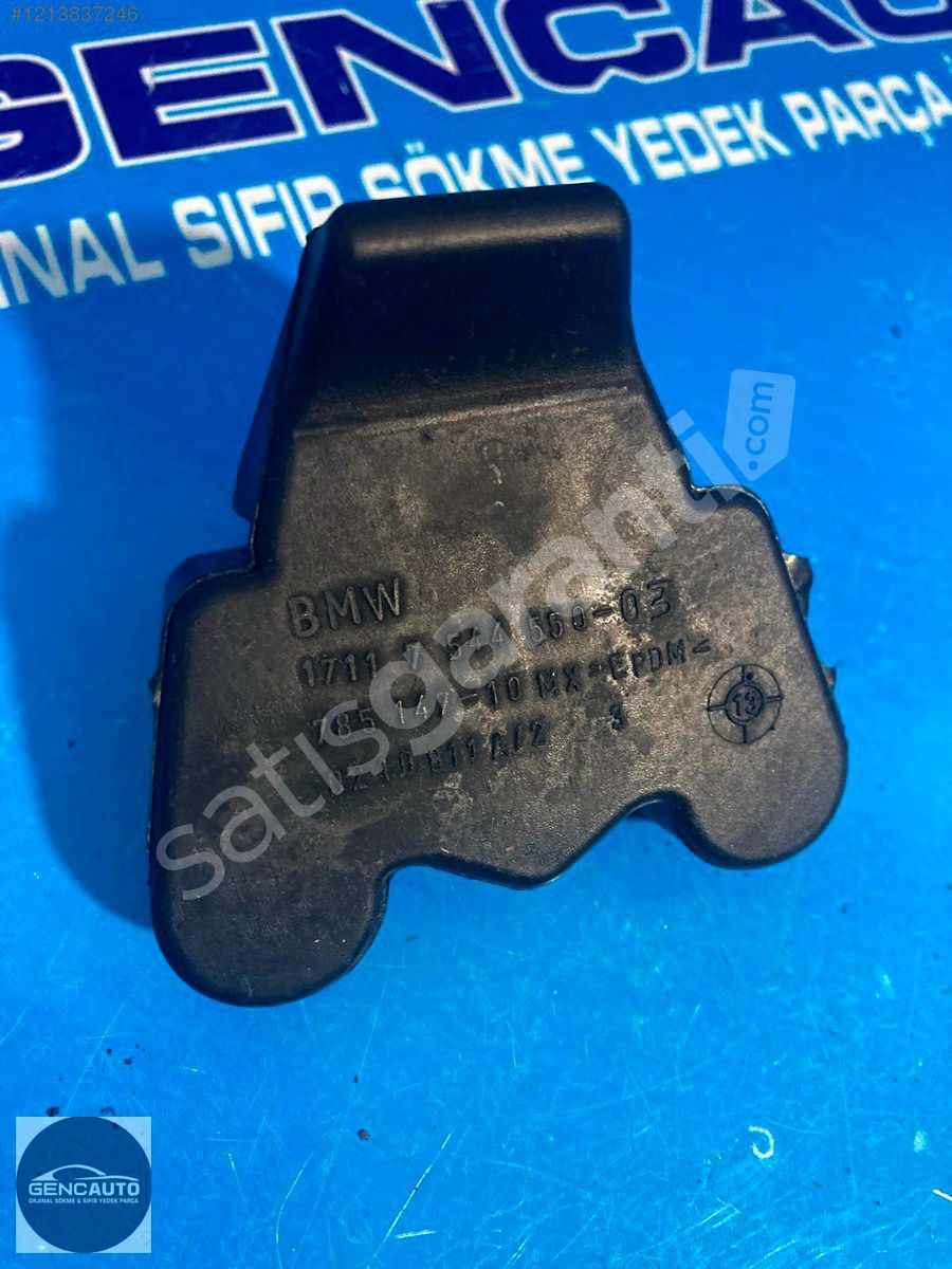 BMW F25 X3 RADYATÖR ALT TAKOZ SÖKME ORJ 17117544550