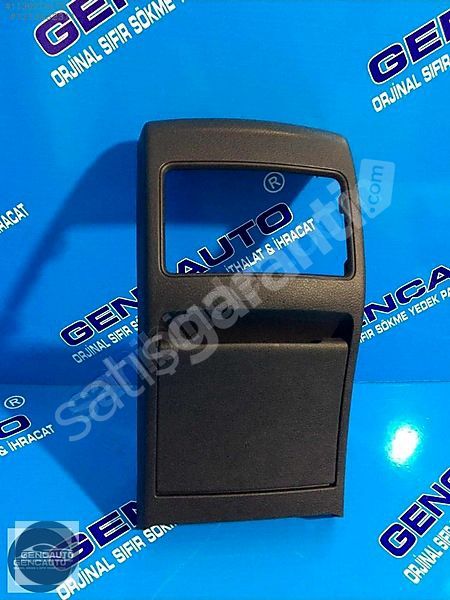 MERCEDES W117 CLA ORTA KONSOL ARKA KÜLLÜK SÖKME ORJ A1766801050