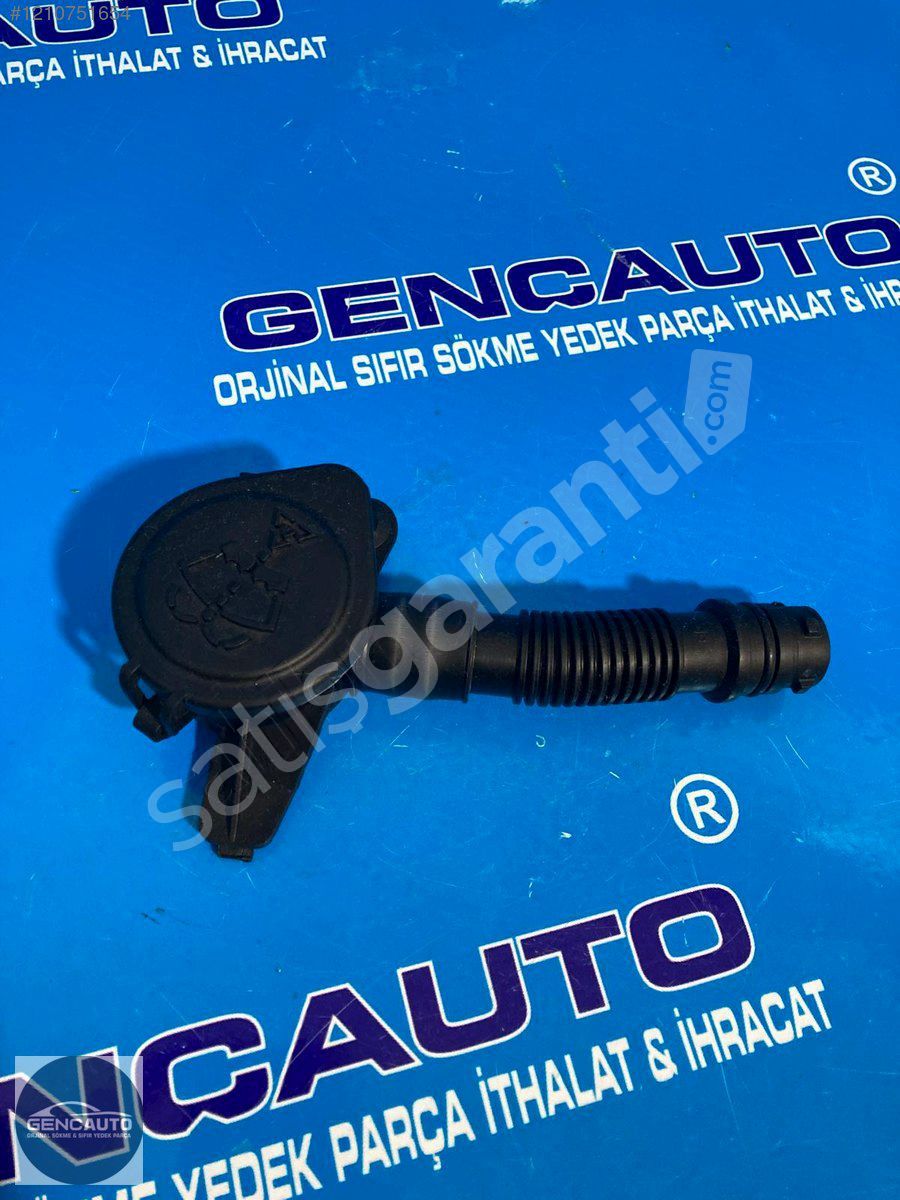 BMW F20 F30 SU BİDONU GİRİŞ BOĞAZI SÖKME ORJ 61667241664