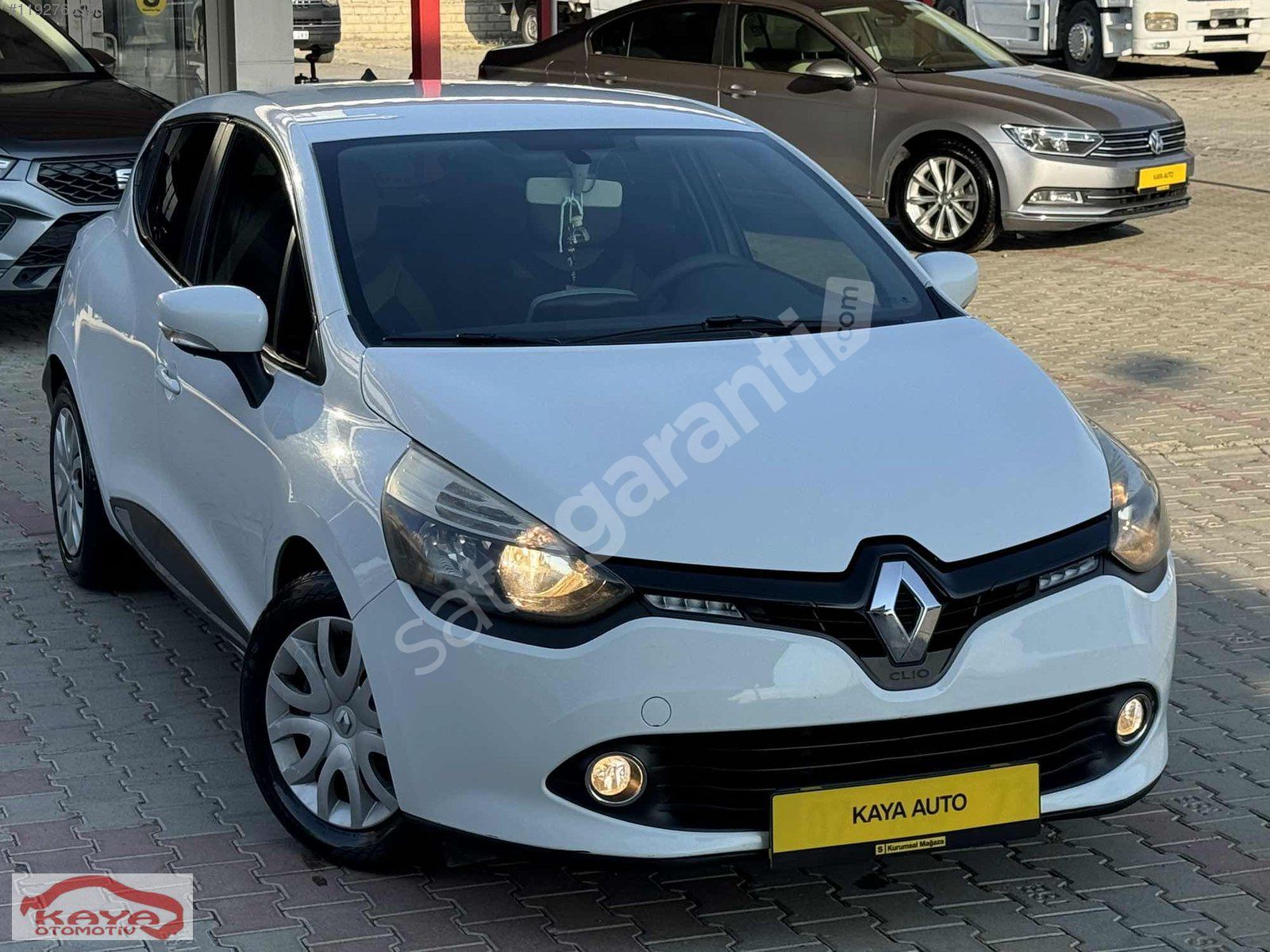 2014//RENAULT CLİO 1.2 JOY BOYASIZ 140 BİNKM TABLET EKRAN