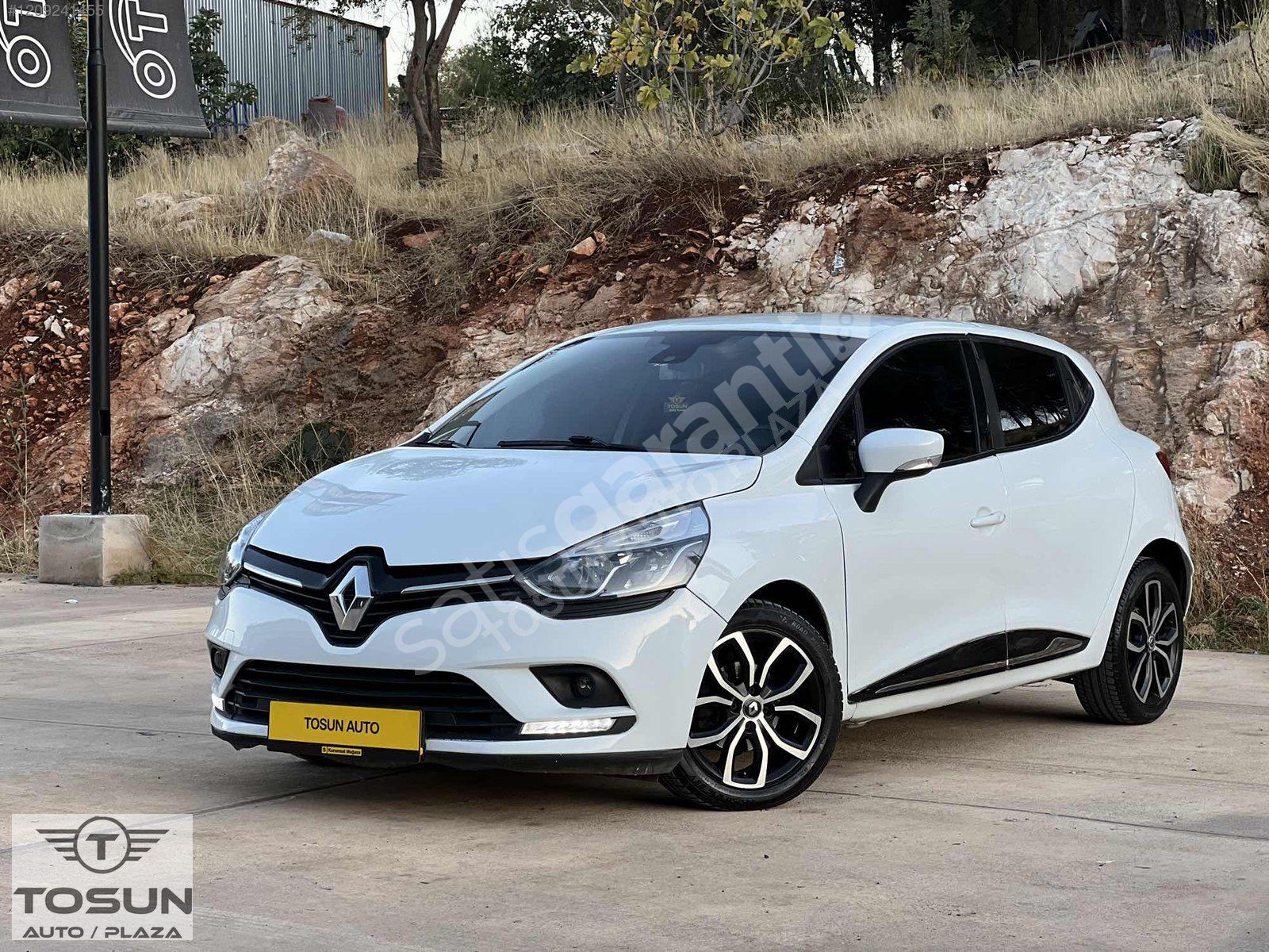 TOSUN AUTO PLAZA 2018 CLIO TOCH OTOMATİK 210.000 KM