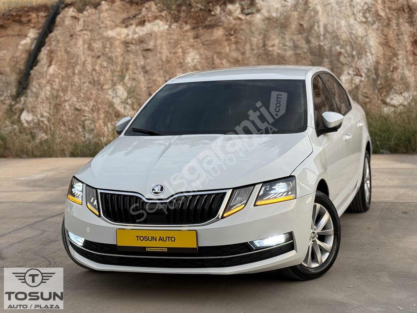 TOSUN AUTO PLAZA 2019 OCTAVİA 1.6 TDI STYLE DSG İÇİ BEJ 98.00KM