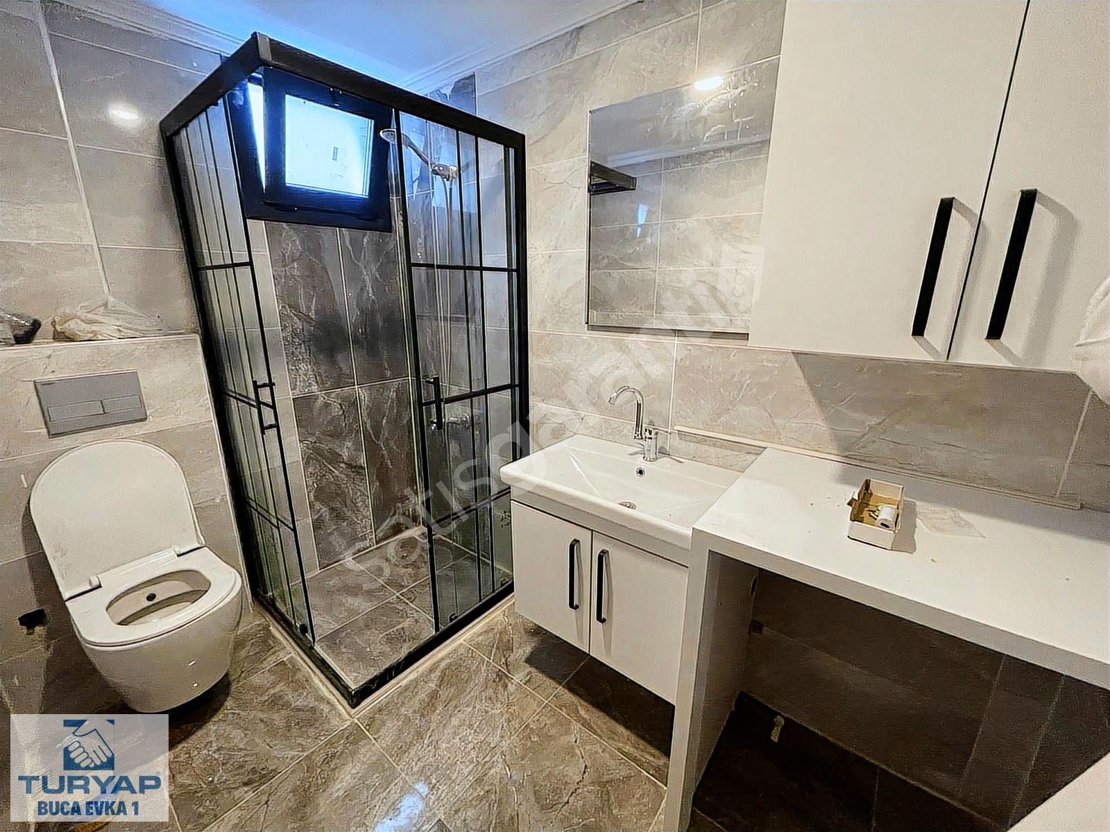 Buca İşçievlerinde 1+1 Sıfır Lüks Satılık Daire