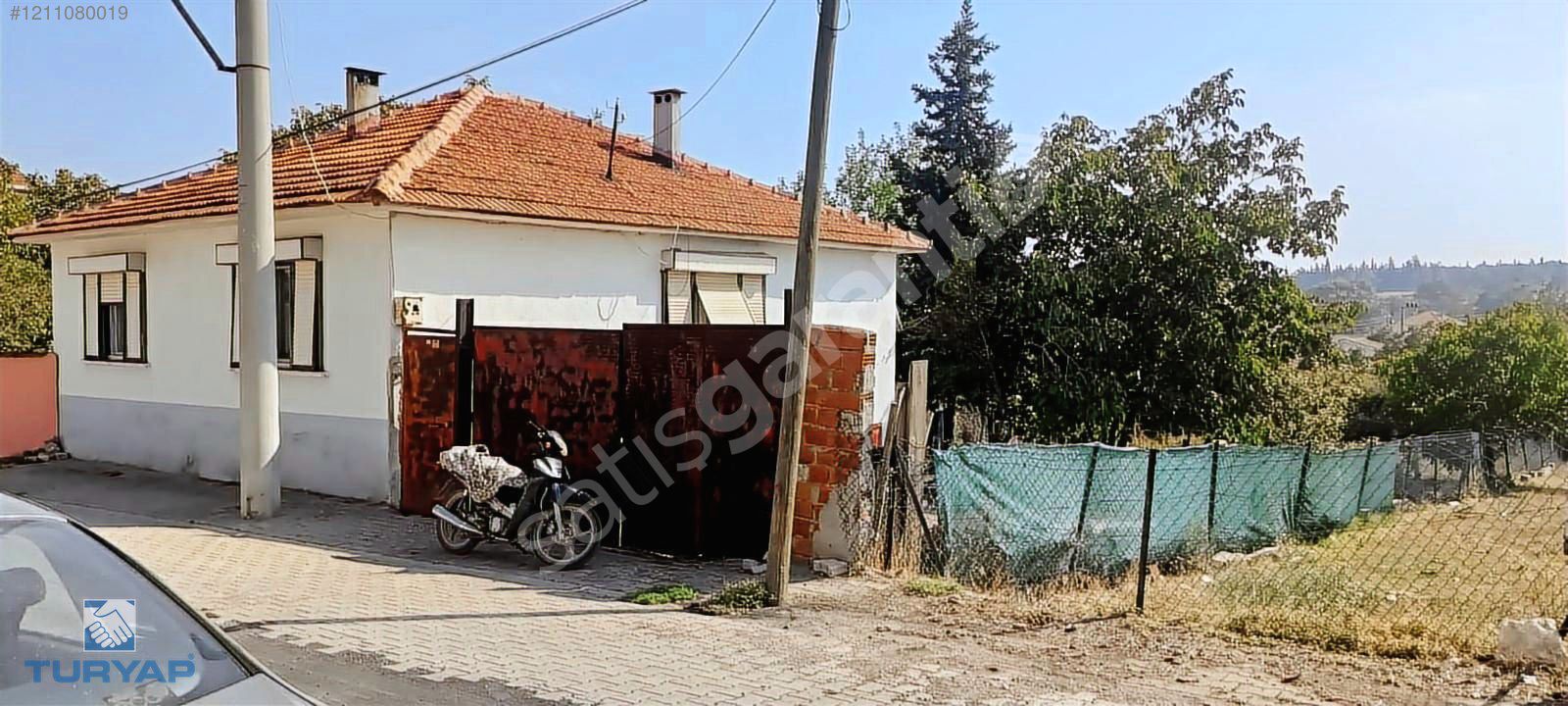 ÇANAKKALE BİGA YENİÇİFTLİK KÖYÜ SATILIK 671M2 KÖY EVİ VE ARSASI