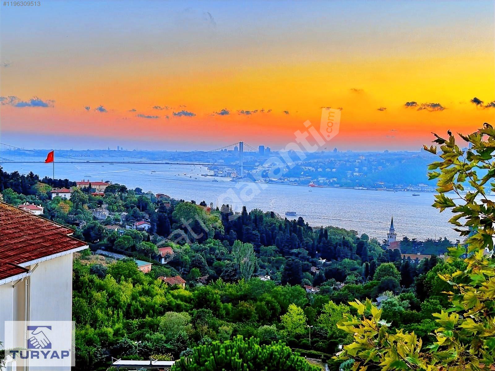 ÇENGELKÖY'DE MÜSTAKİL-BOĞAZ MANZARALI-HAVUZLU-VİLLA