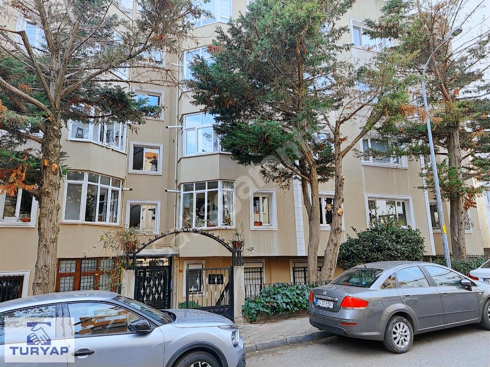 GENÇ SOKAKTA 3+1 İÇİ YAPILI SATILIK GİRİŞ KATI DAİRE...