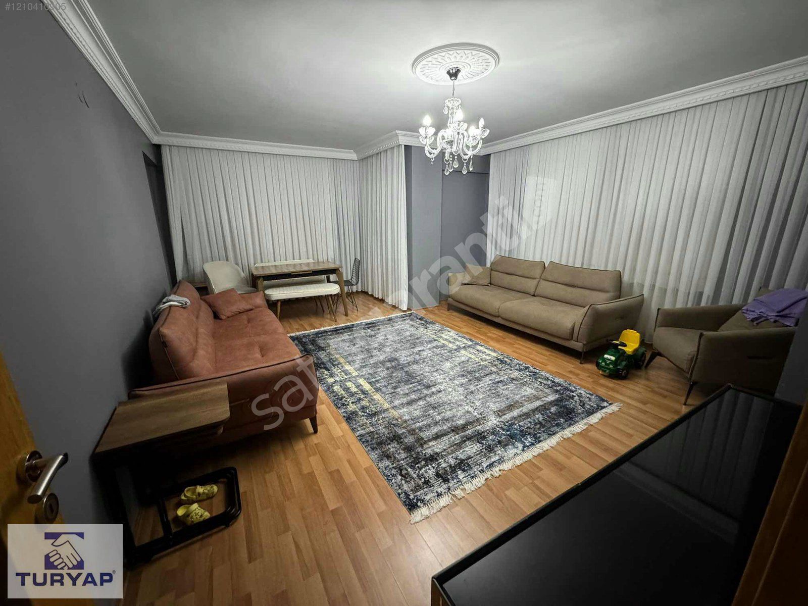 ÇAMLICA FERAH'DA YATIRIMA UYGUN,ARA KAT SATILIK 3+1 DAİRE