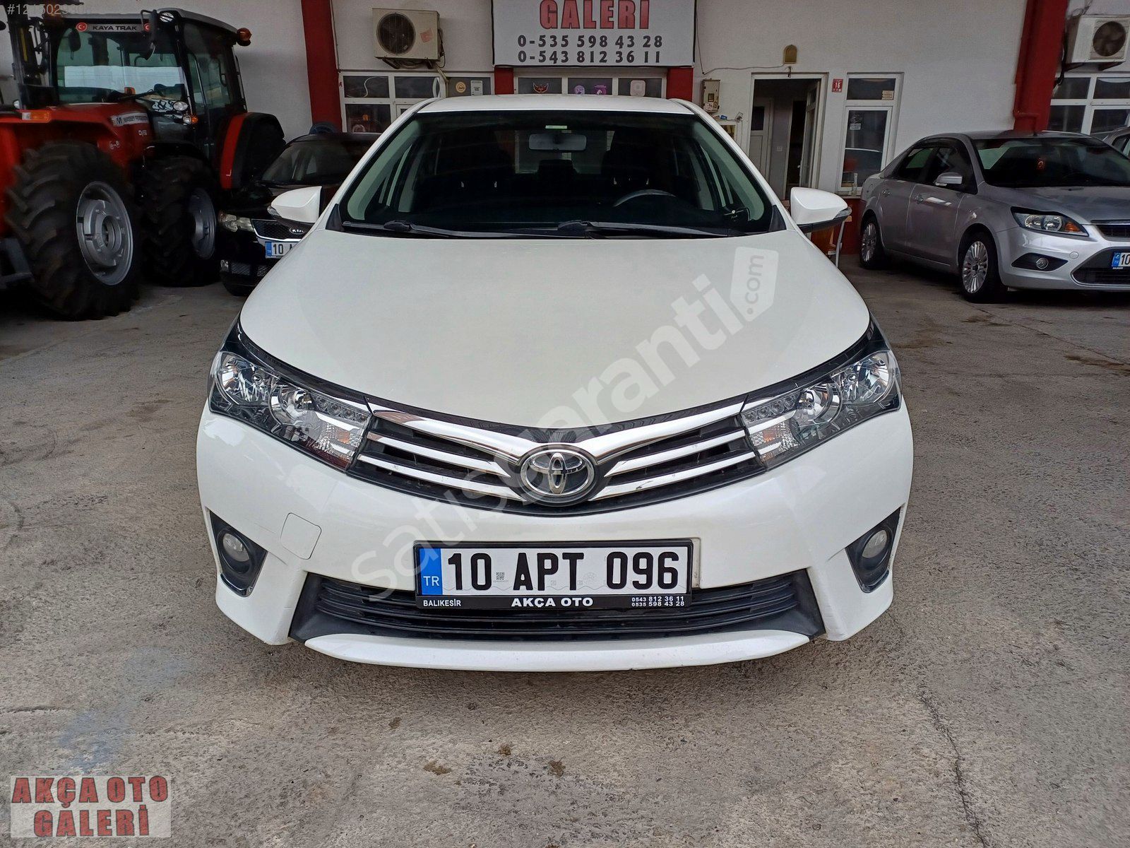 AKÇADAN 2015 MODEL BOYASIZ HATASIZ 119000KM'DE TOYOTA COROLLA