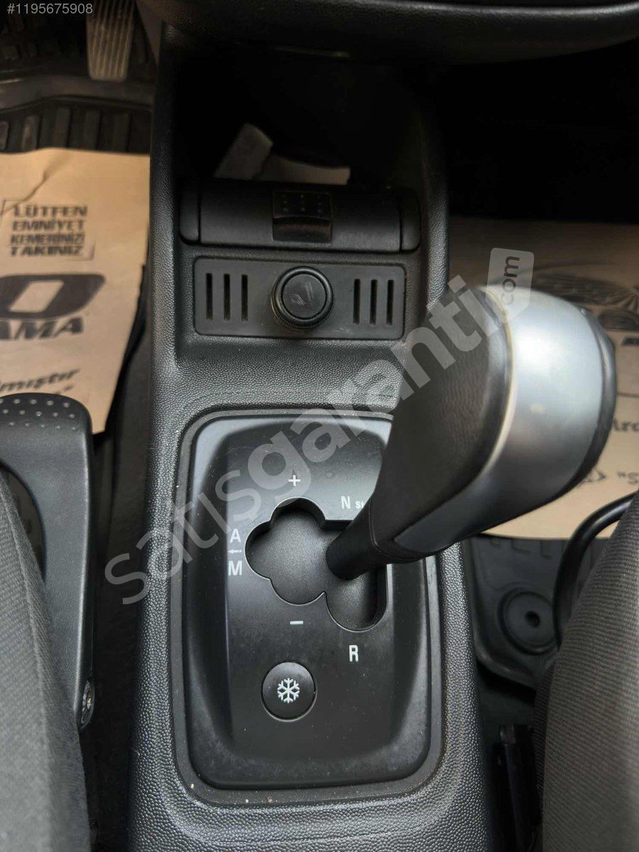 Şanzıman motor sorunsuz klimalı Corsa