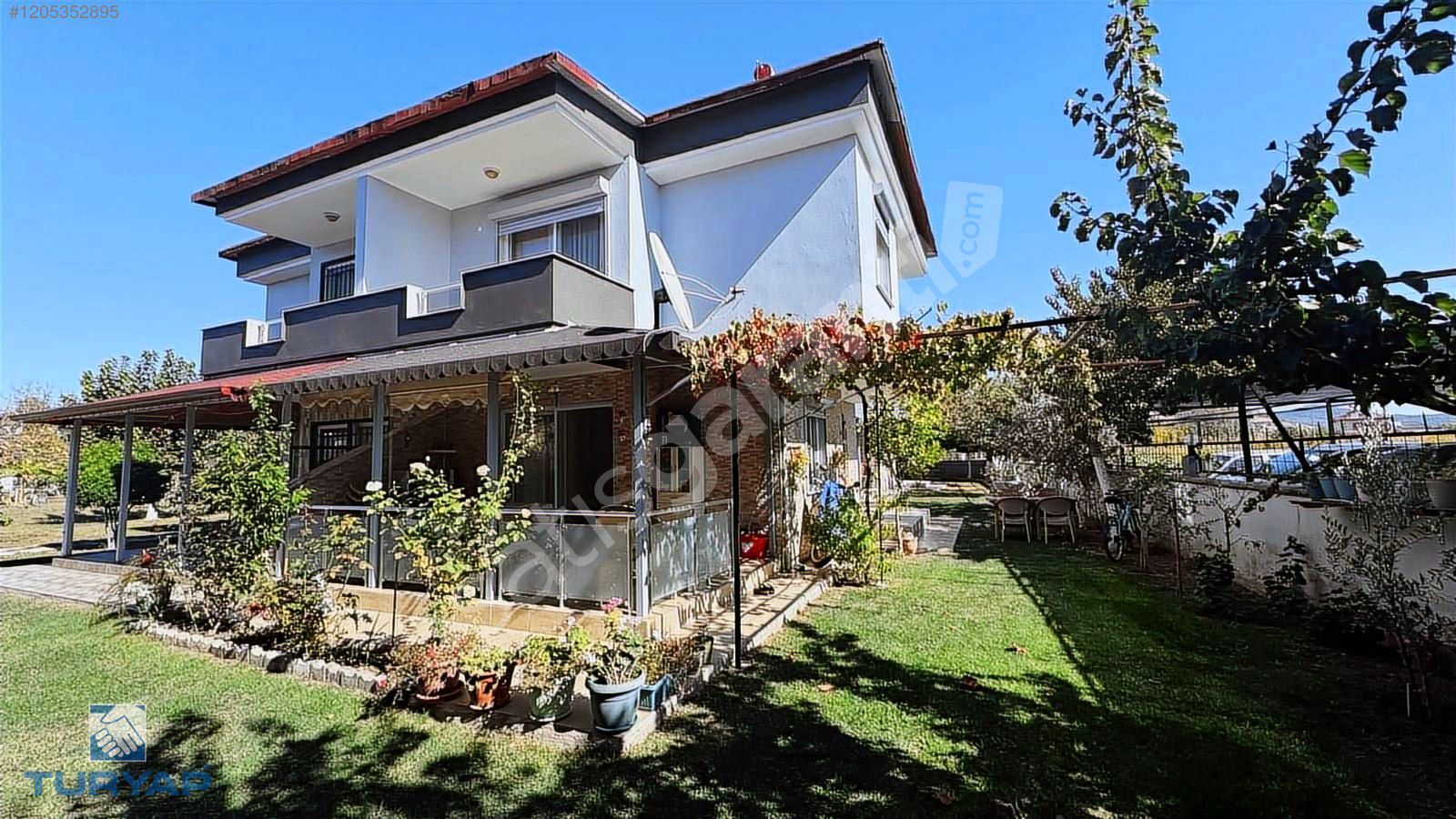 TURYAP Dikili'den havuzlu sitede masrafsız satılık yazlık