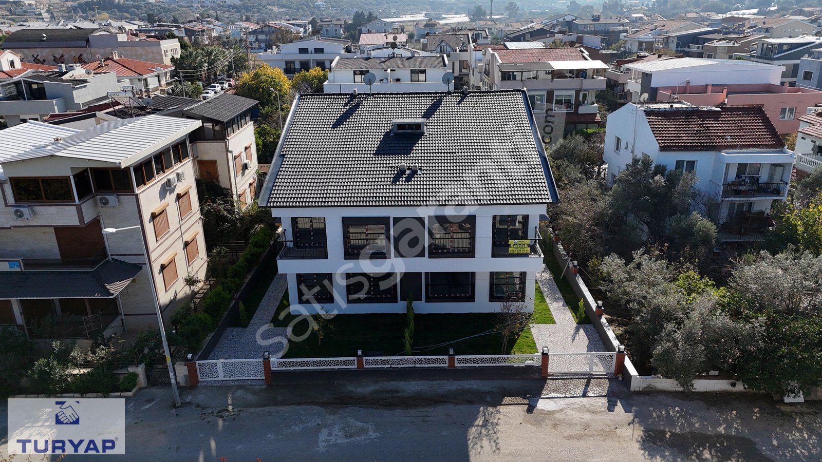 Turyap Gaziemirden Deniz Manzaralı Zeytinalanı Satılık 4+1 Villa