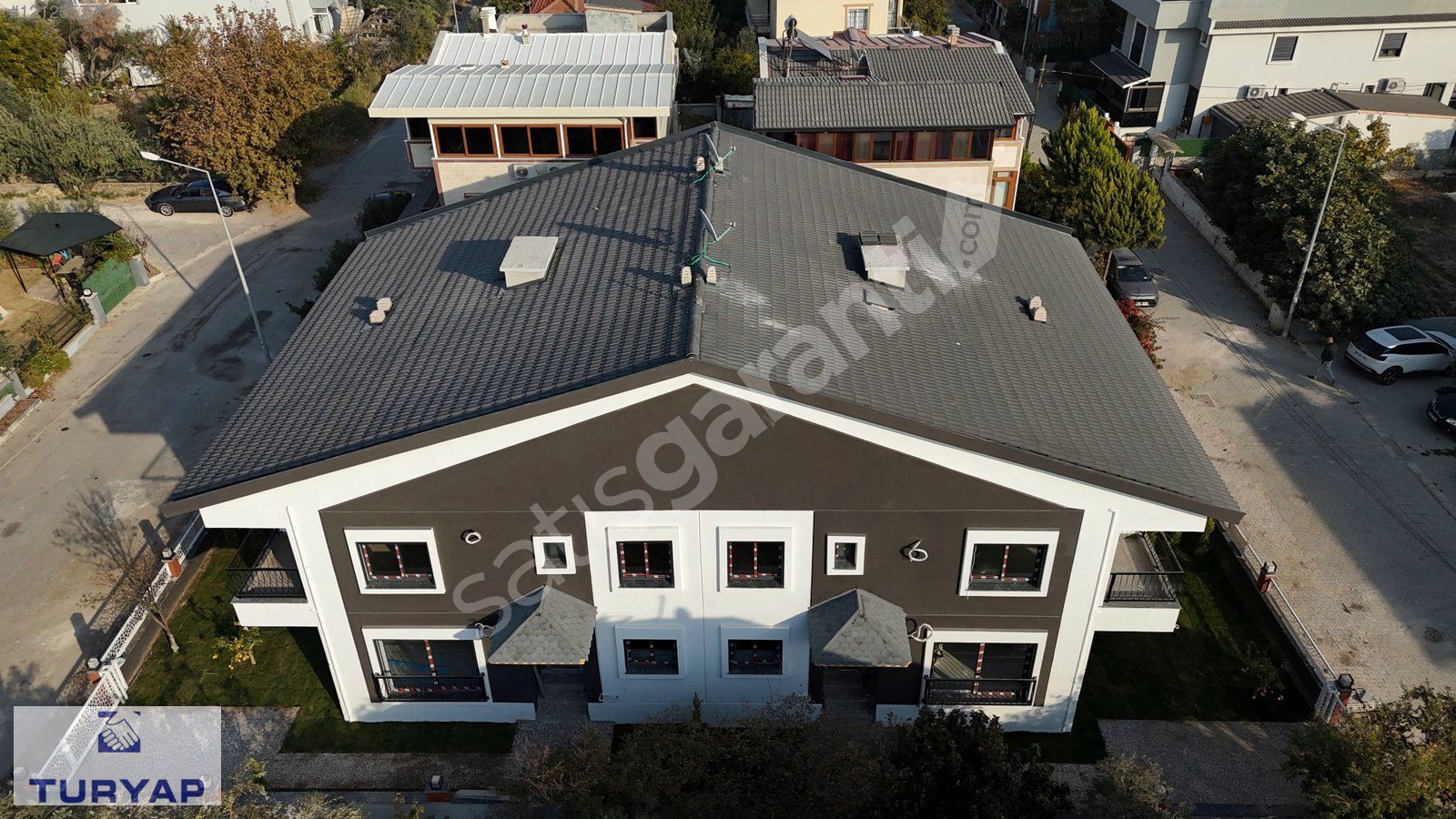 Turyap Gaziemirden Zeytinalanı Mah. Satılık 4+1 Villa