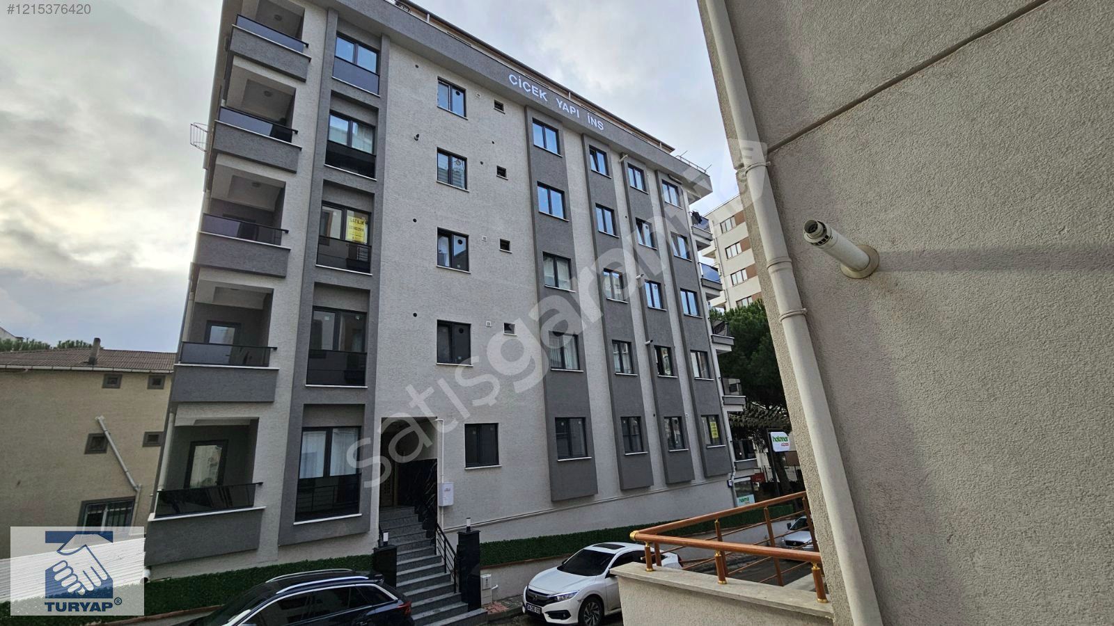 TAŞDELEN CUMHURİYET MAH. YENİ BİNA GENİŞ 5+1 ÇATI DUPLESK