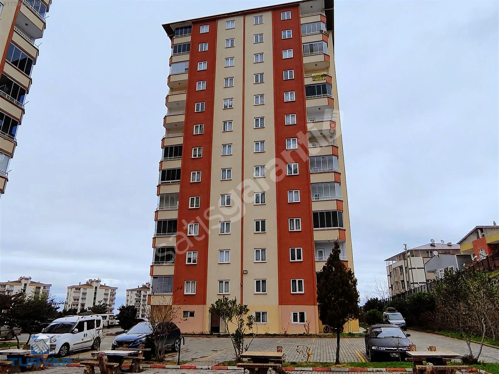 ALİ ERİŞGİN 'DEN SİTE İÇERİSİNDE SATILIK 3+1 DAİRE