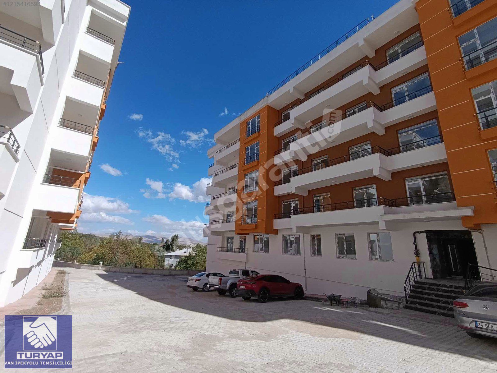 TURYAP'TAN GEVAŞ'TA SATILIK 3+1 DAİRE