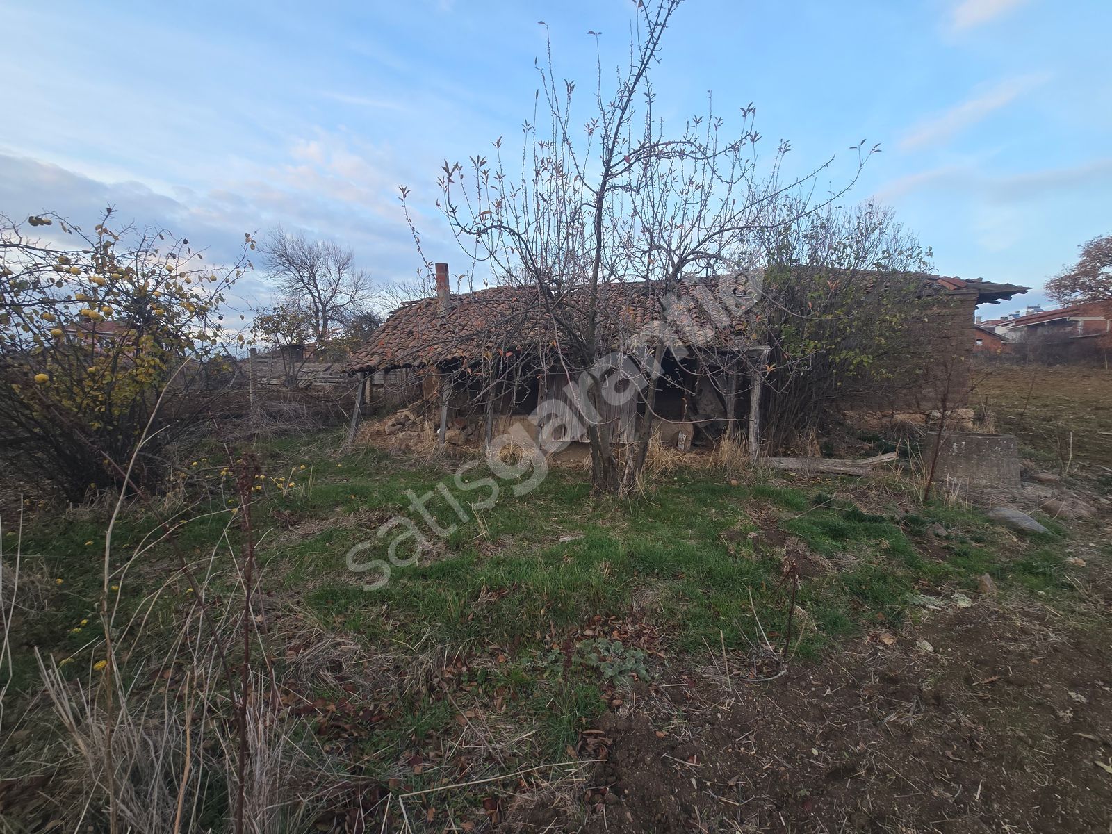 ÇAN ETİLİ KÖYÜNDE 610 m2 İMARLI ARSA HAN EMLAK'TAN