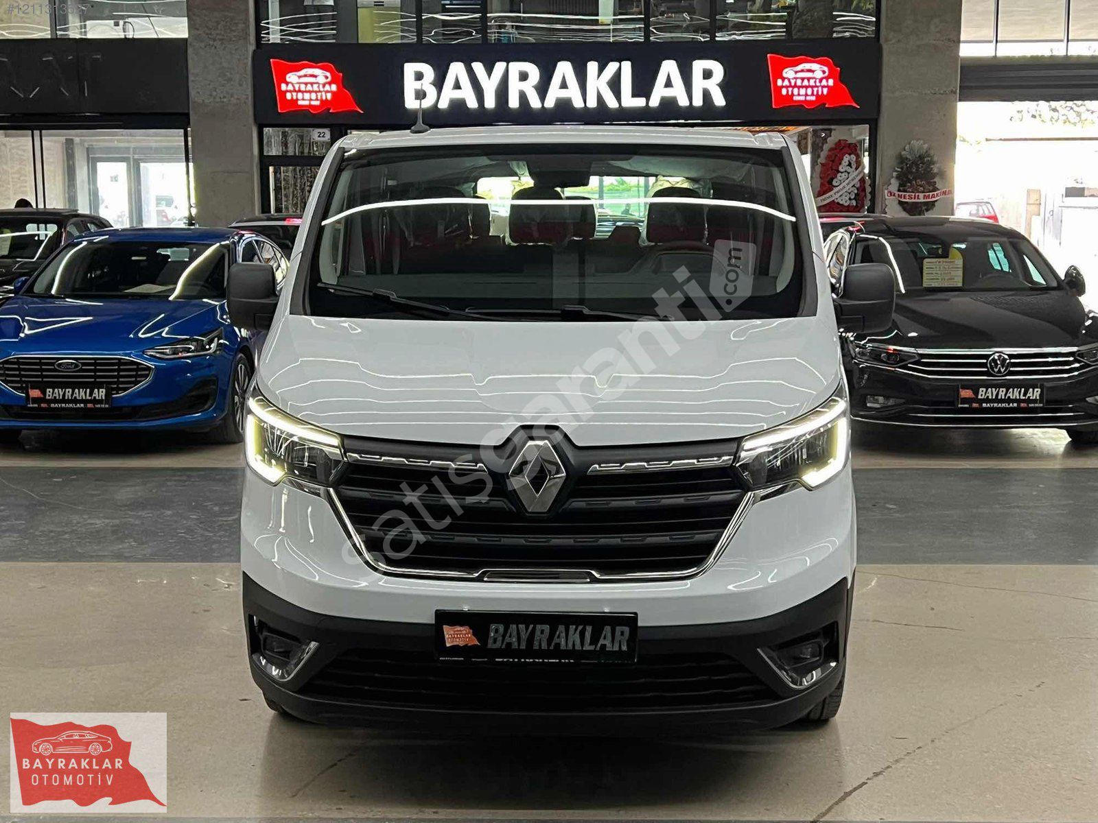 BAYRAKLAR'DAN 2024 TRAFİC 2.0dCİ GRAND CONFORT 5+1 OTMTK %20 KDV