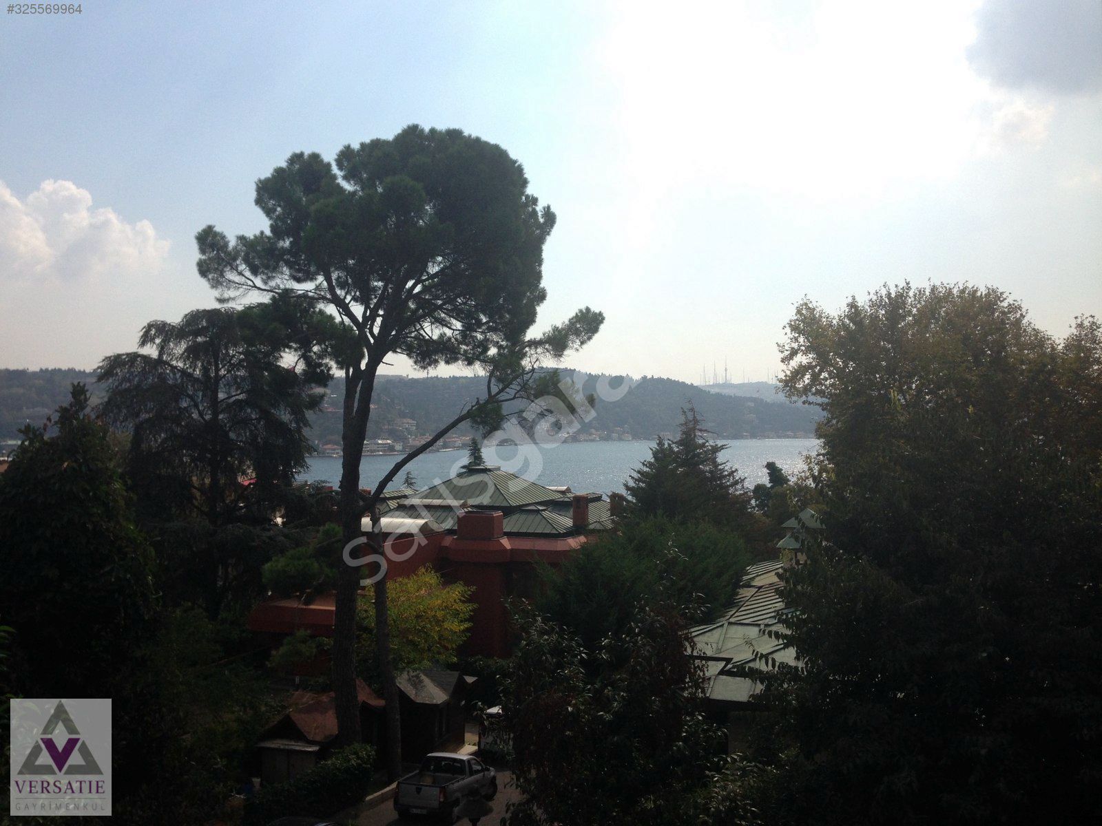 BEBEK ELİYESİL VİLLALARINDA BOĞAZ MANZARALI ISKANLI VİLLA