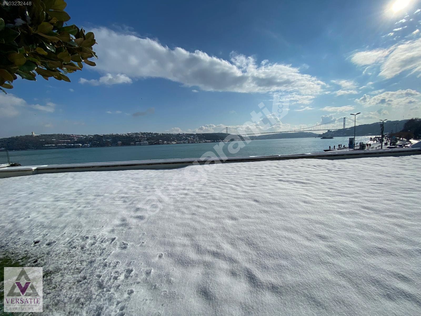 Emirgan Satılık Müstakil Havuzlu Müştemilatlı Harika Yol Yalısı