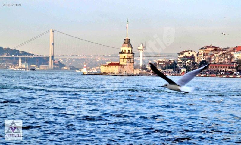 Beylerbeyi'nde Satılık 1000 m2 Arsa İçerisinde Yalı