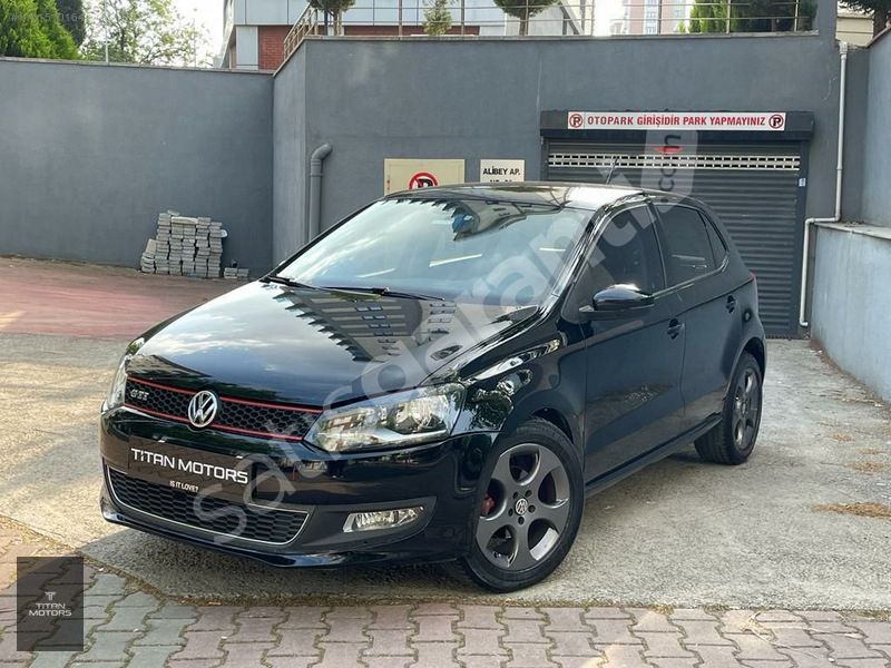 TİTAN MOTORS VOLKSWAGEN POLO 1.4 DSG İÇ BEJ DÜŞÜK KM
