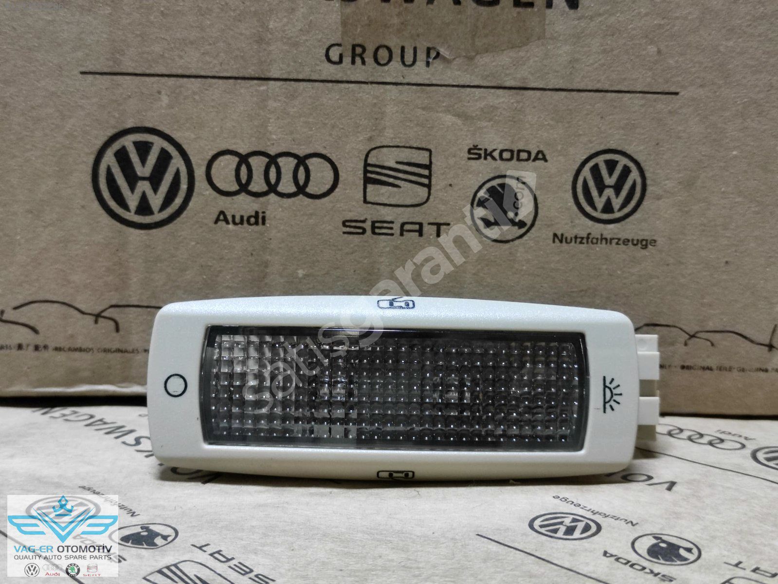 VW GOLF 5 2004-2008 ARKA TAVAN LAMBASI IŞIĞI AYDINLATMASI BEJ