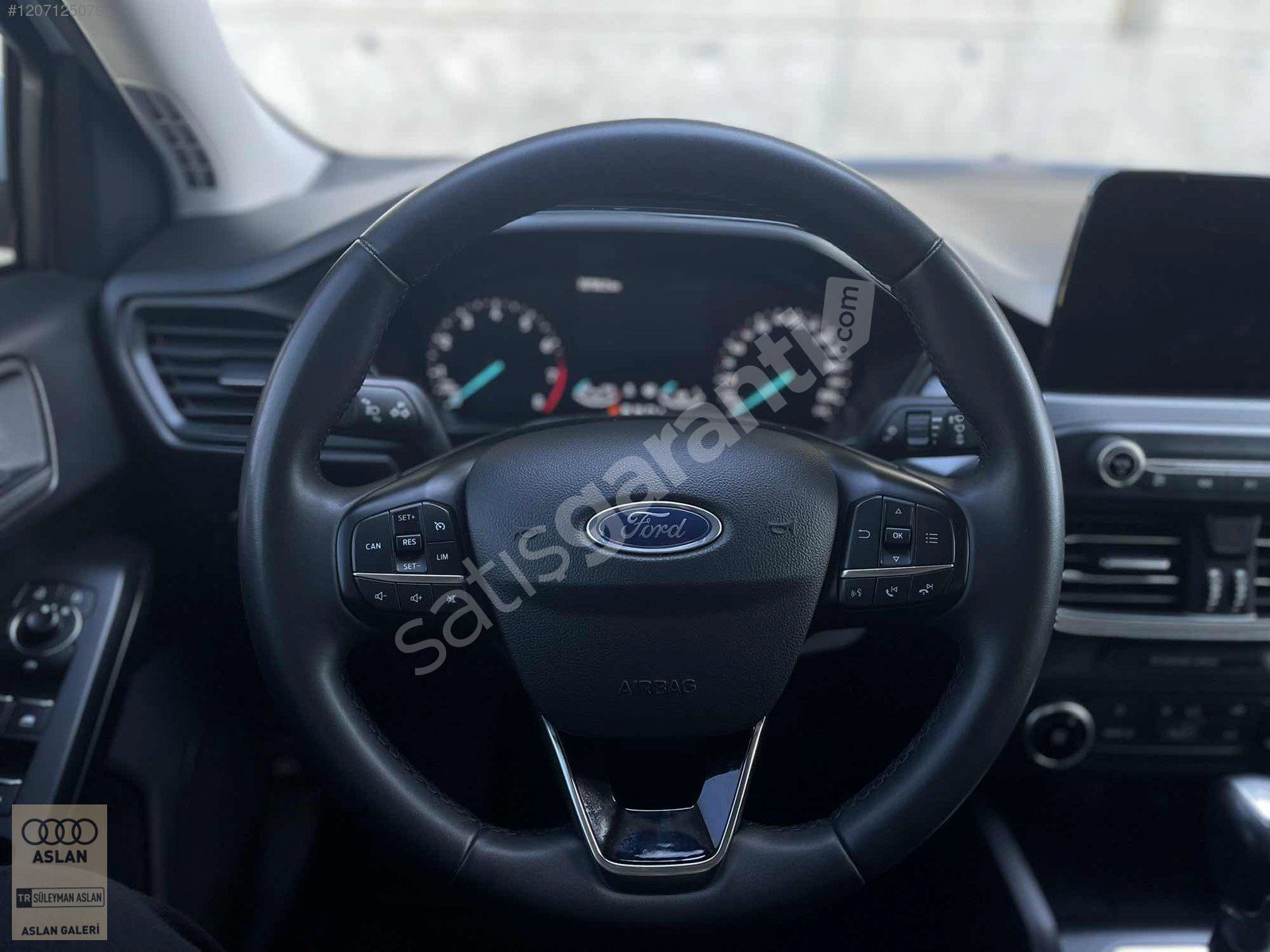 ASLAN GALERİ'DEN HATASIZ KAZASIZ SIFIRDAN FARKSIZ FORD FOCUS